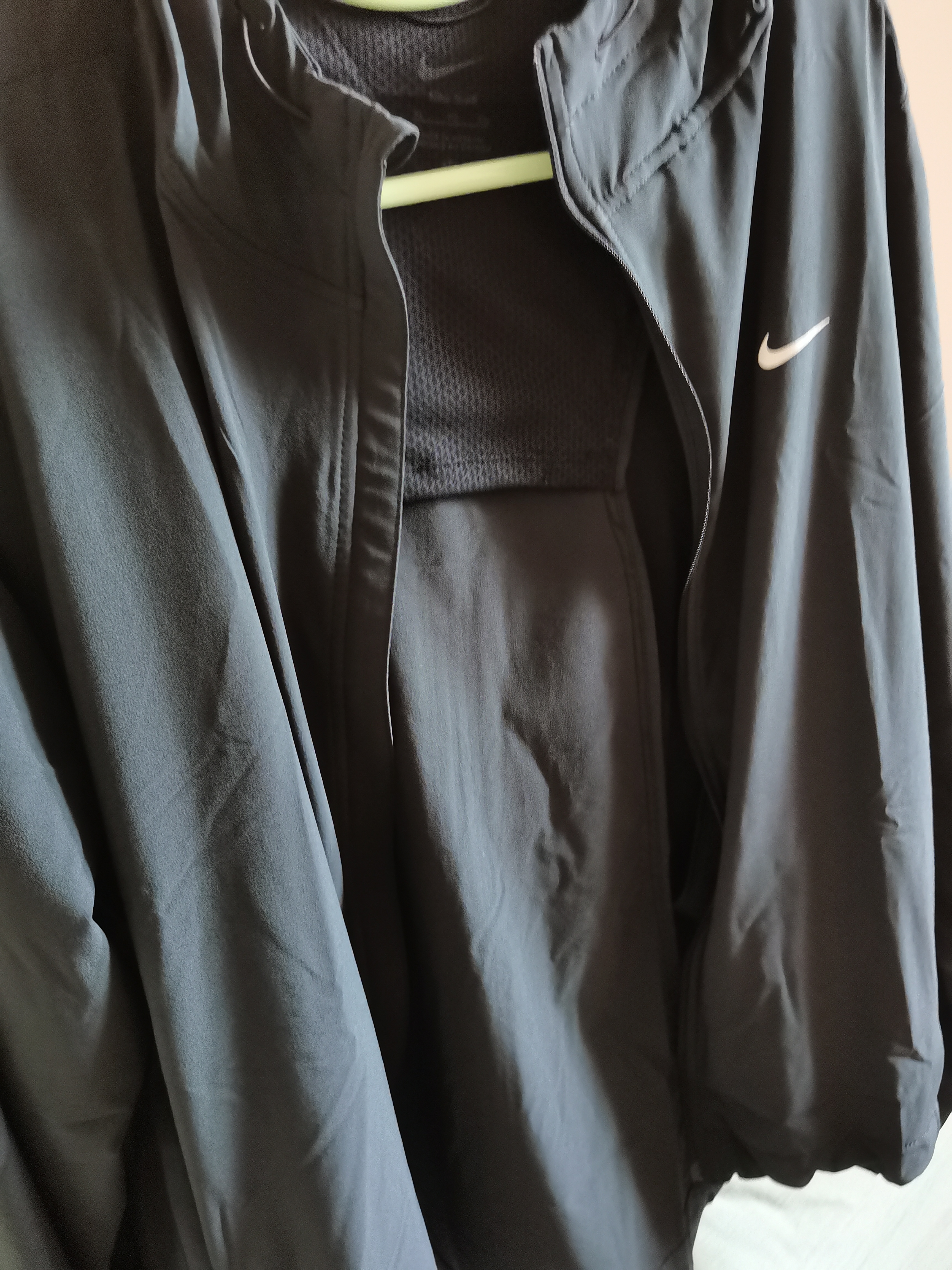 耐克NIKE 女夹克 轻盈 运动休闲HQ0651-010 黑 XL 实拍图