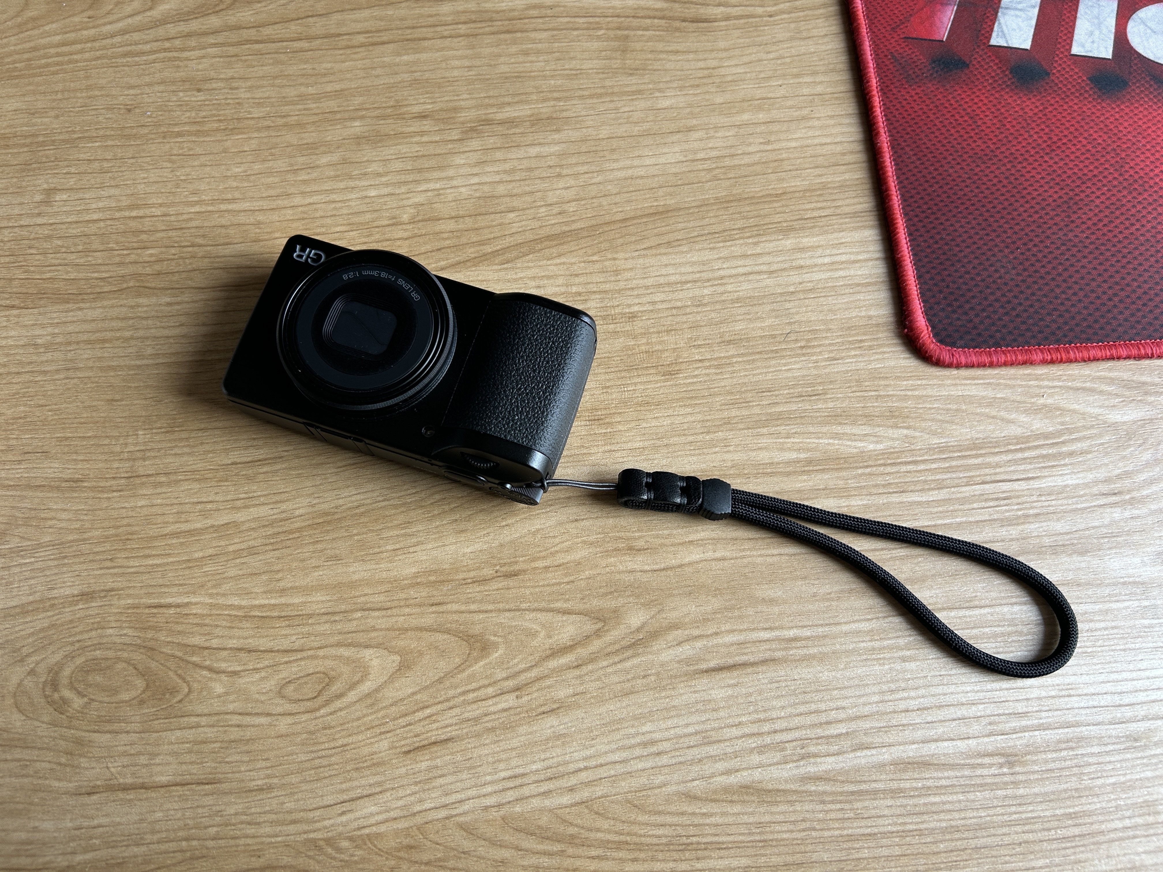 理光（Ricoh） GR4/GRIV 数码相机 APS-C画幅 大底小型便携 街拍照相机 5轴防抖 黑色 原电套装 实拍图