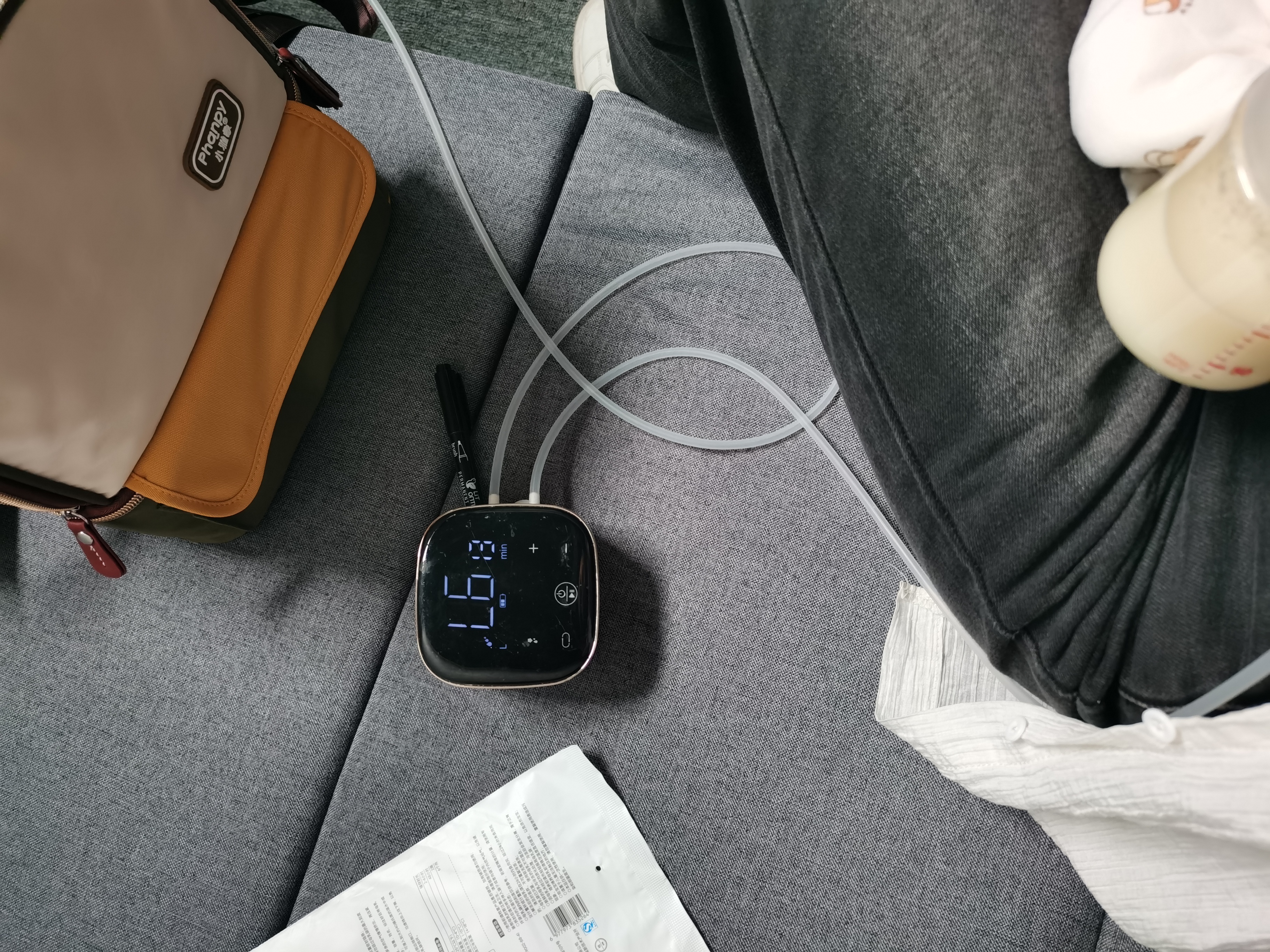 贝亲吸奶器电动优享变频可充电挤奶器静音型集奶器轻巧便携式挤乳器 电动双边款 实拍图