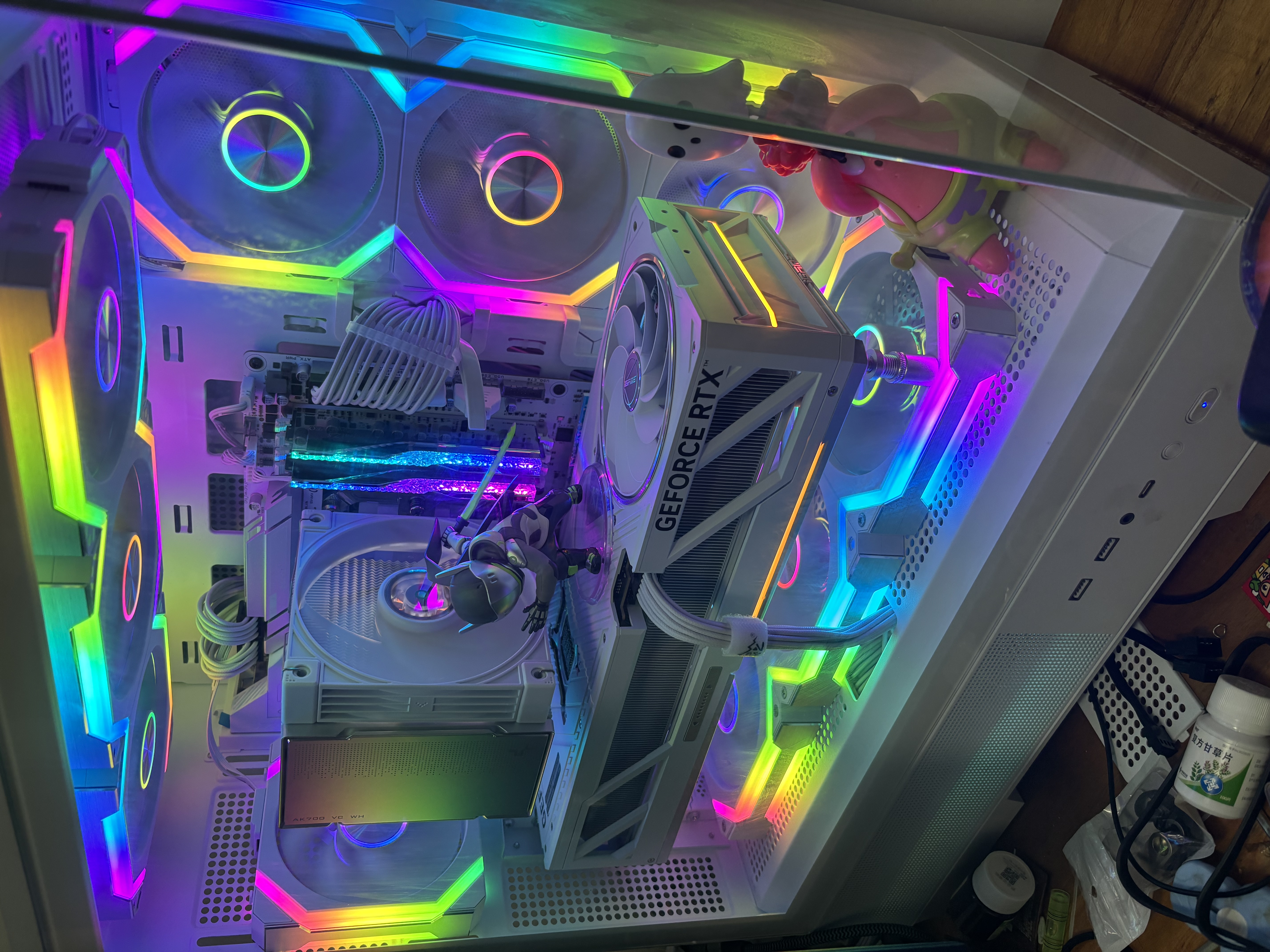 九州风神（DEEPCOOL）冰立方AK700白 VC版CPU风冷散热器/7热管单塔/内存避位/VC2.0底座/三相十极十二槽风扇/3年质保 实拍图