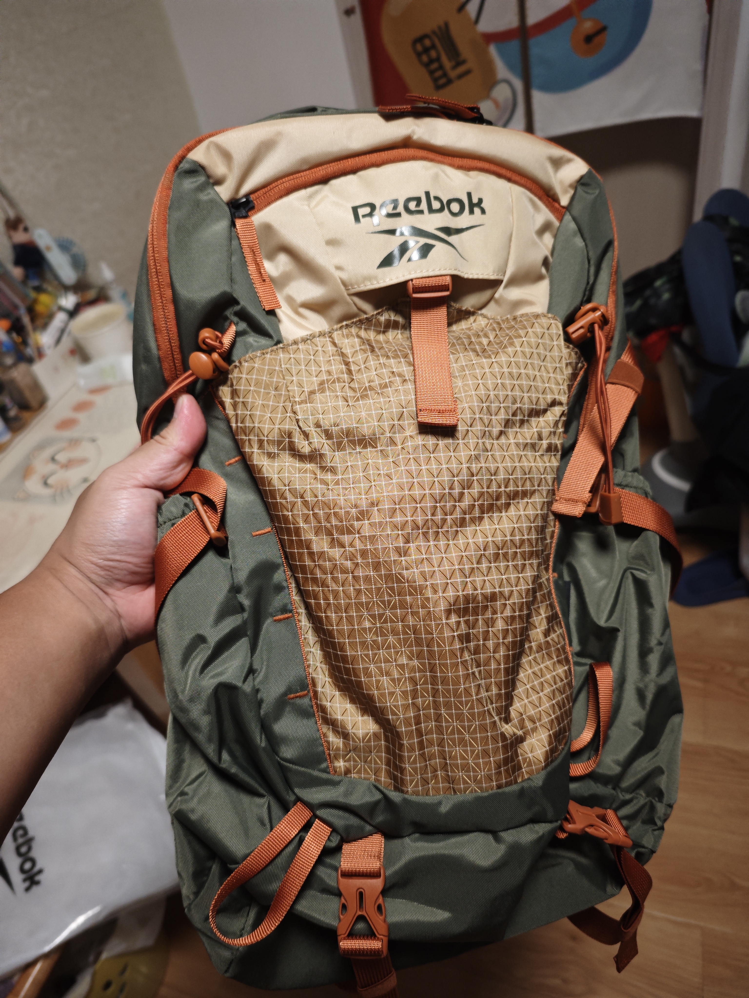锐步（Reebok）户外运动登山包男女防泼水大容量徒步爬山露营旅行通勤双肩背包男 实拍图
