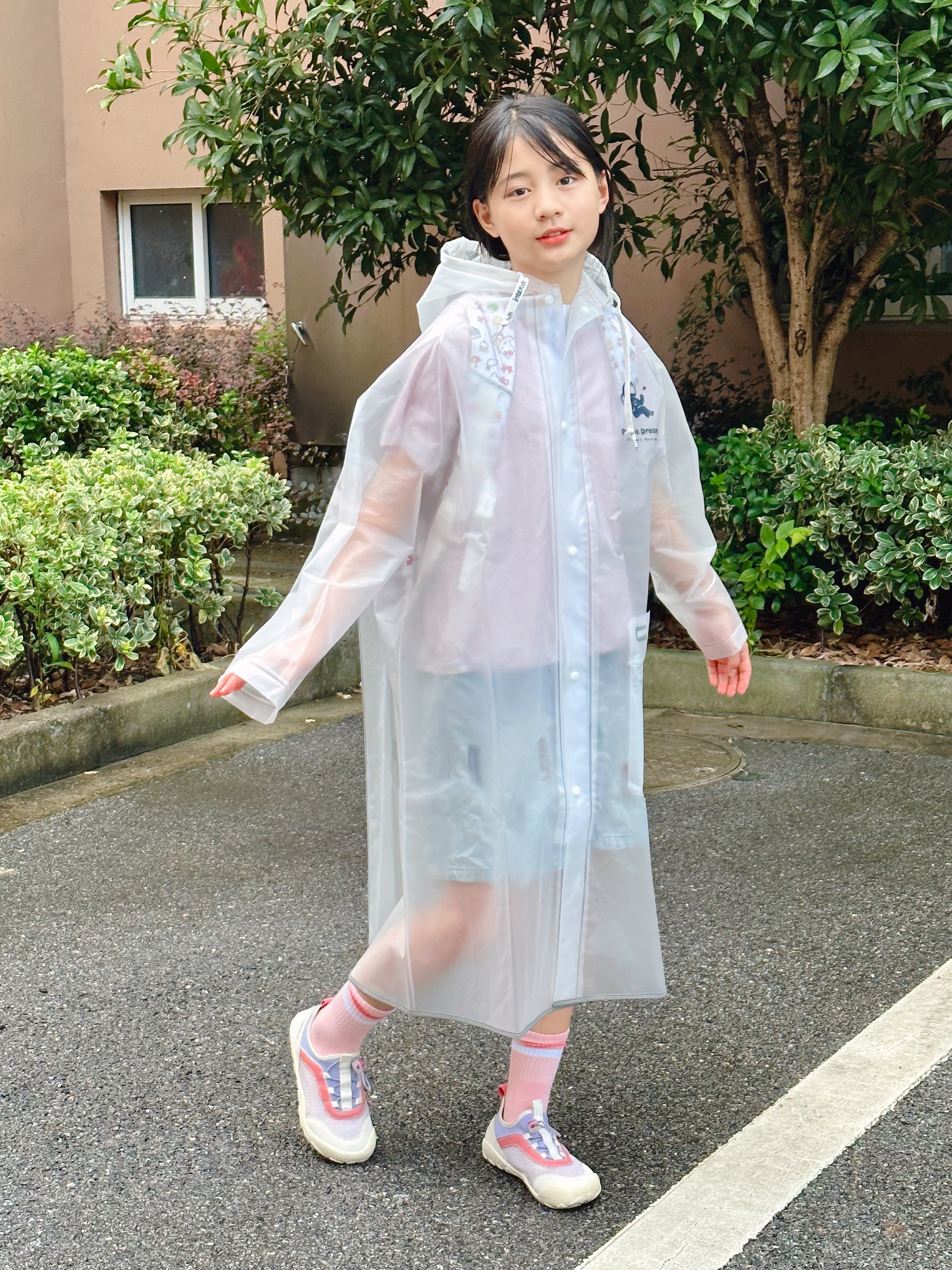 甜甜仔儿童雨衣6-12岁小学生上学专用带书包位男孩女孩简约京东自营雨披 实拍图