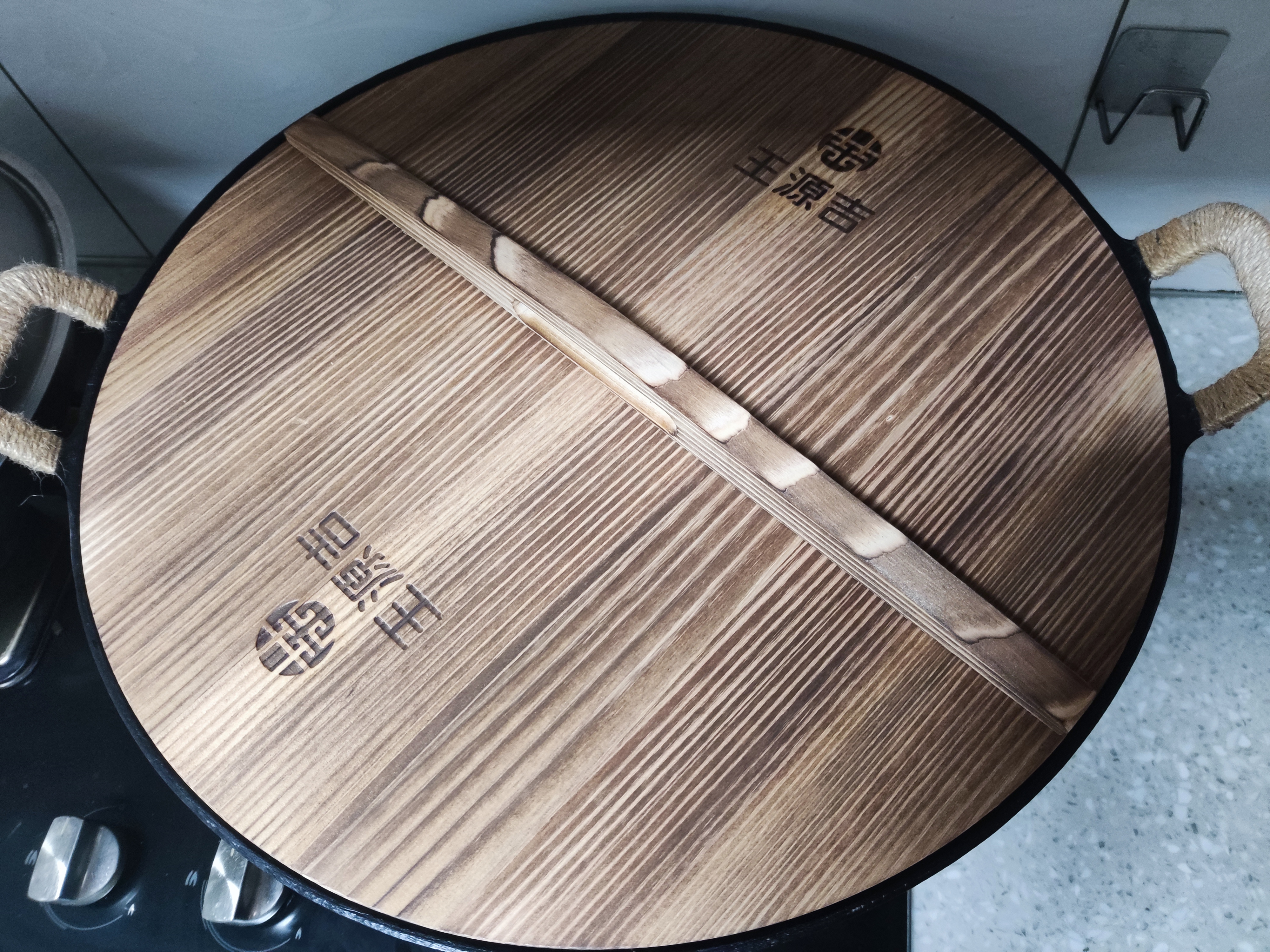 王源吉铁锅炒锅双耳苏锅王老式家用圆底无涂层手工龟纹大肚不粘炒锅40cm 实拍图