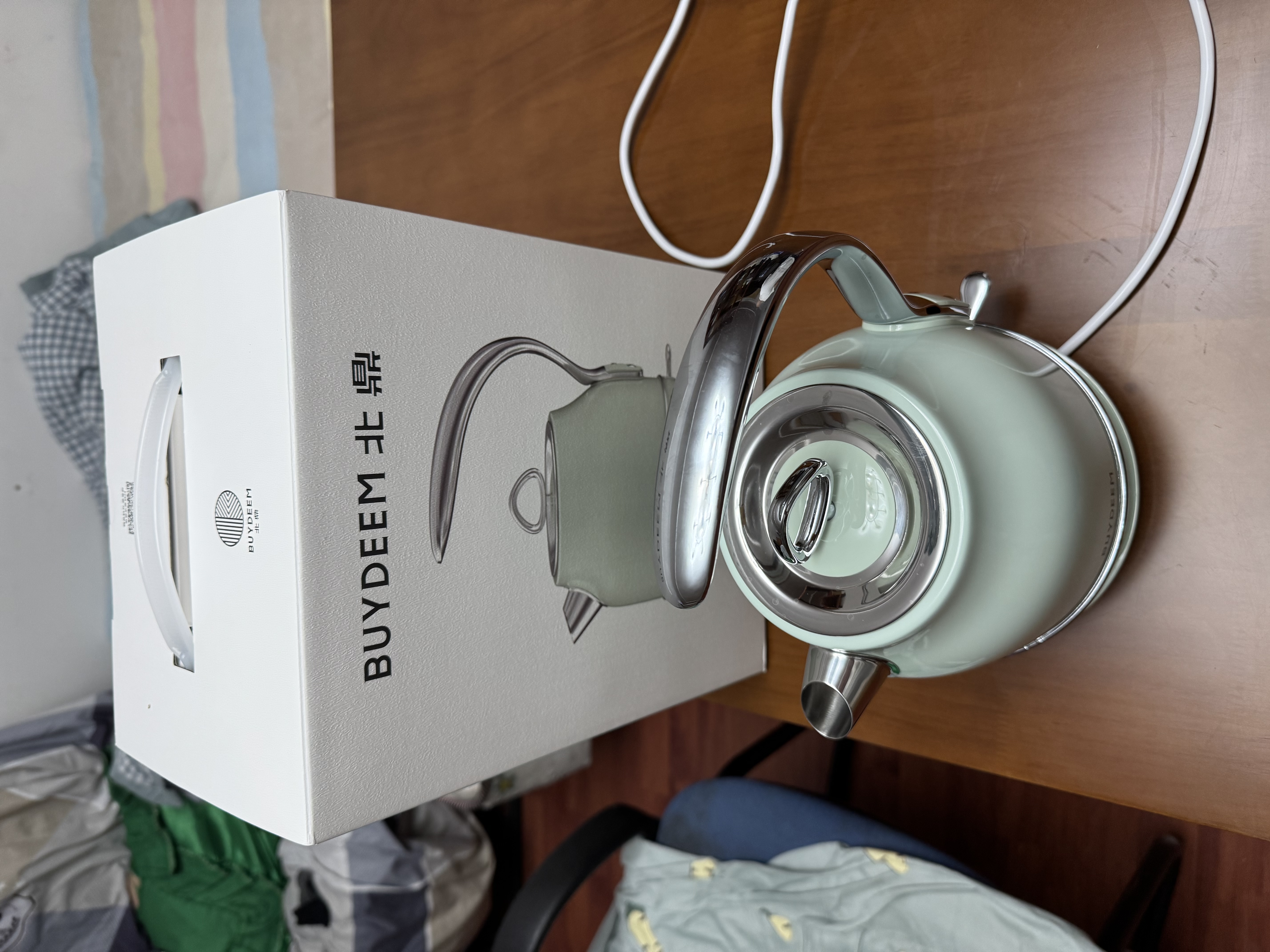 北鼎（Buydeem）电热水壶 家用烧水壶热水壶 304不锈钢烧水器 精铸铝合金把手 小型电水壶煮水壶 1.2L 【浅衫绿】K203|304不锈钢 实拍图