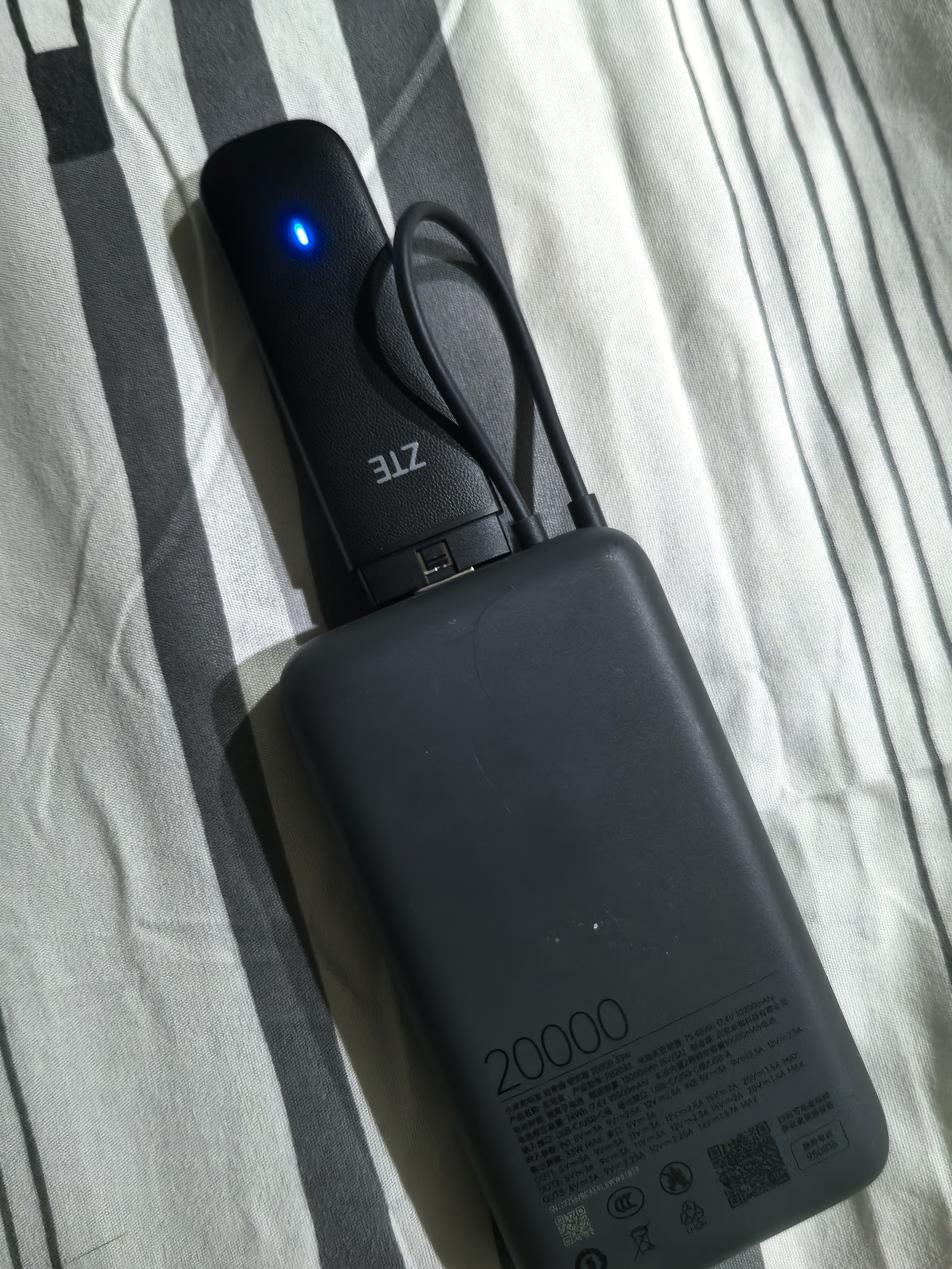 中兴（ZTE）F30 Pro 随身wifi6免插卡移动wifi无线网卡便携式热点4g路由器无限笔记本电脑通用流量2026款 实拍图
