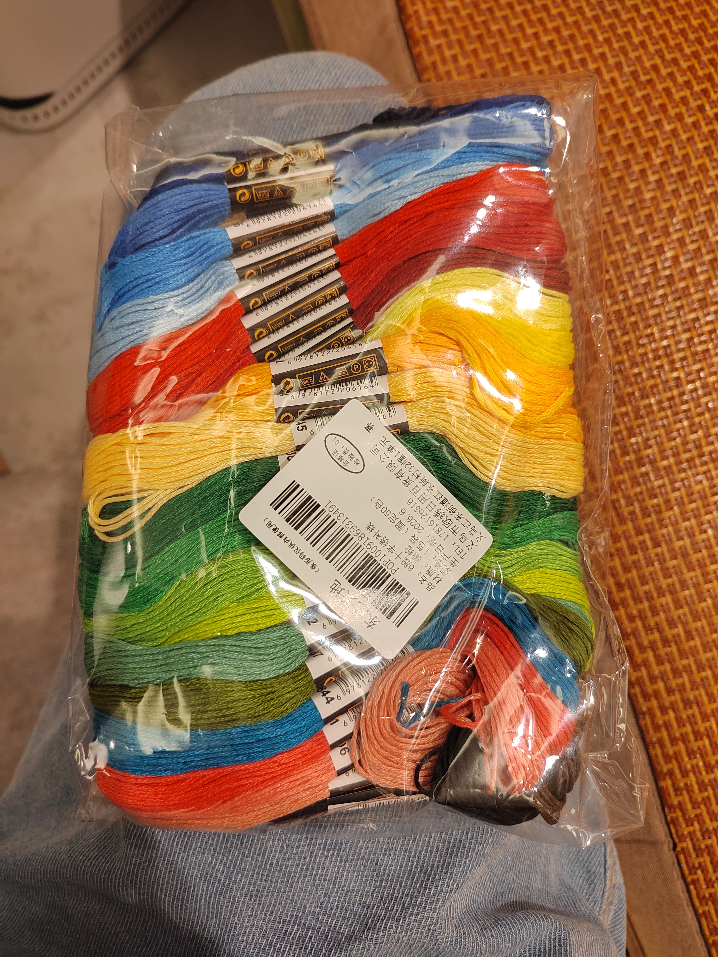 东之天地 手工刺绣线衣服鞋垫diy绣线套装涤棉线绣花线十字绣专用配线补线 十字绣补线【50色】6股线长约8米 实拍图
