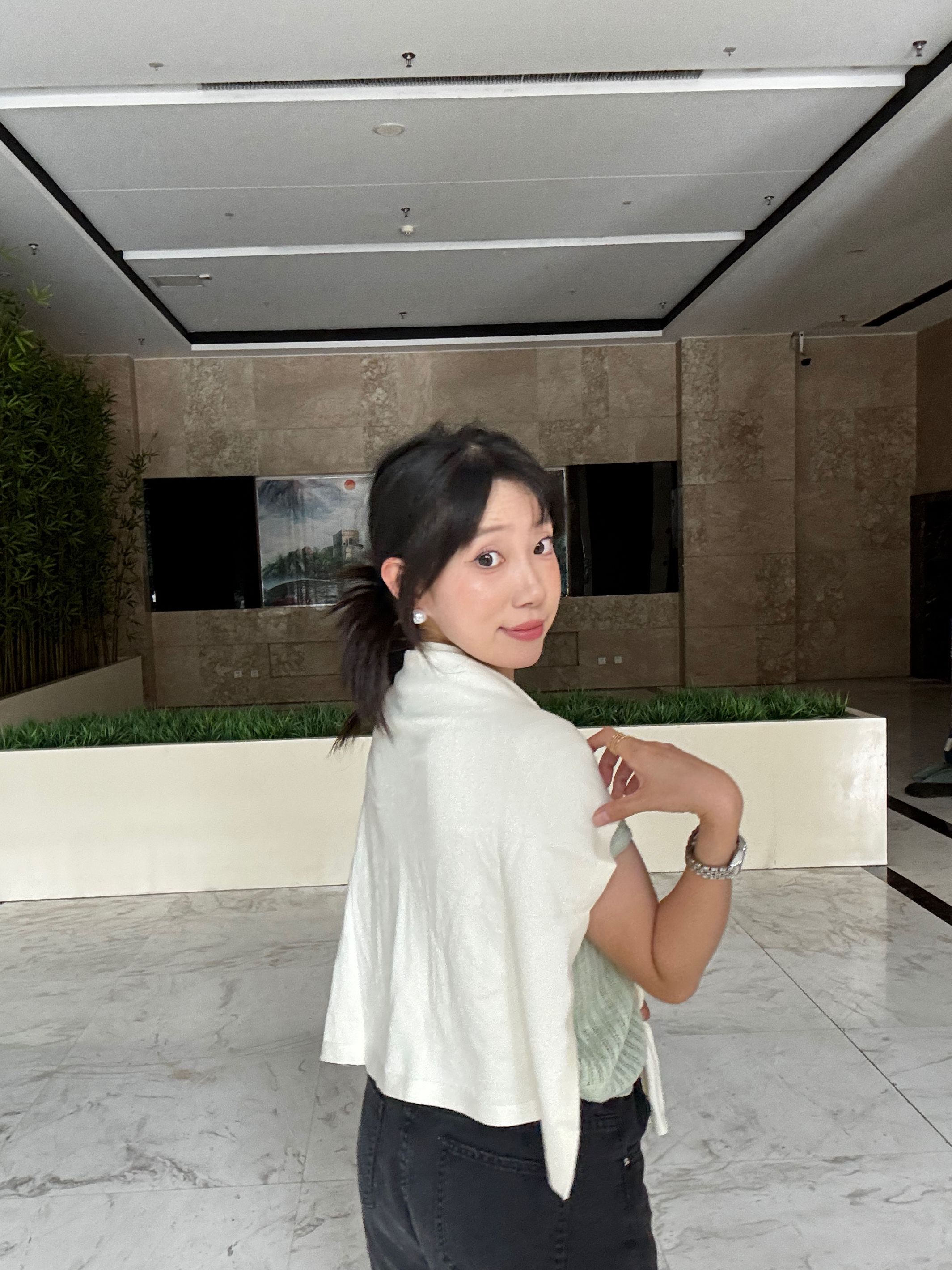七色纺披肩女士四季针织披肩空调房护肩防风防寒时尚保暖披肩 米白色 实拍图