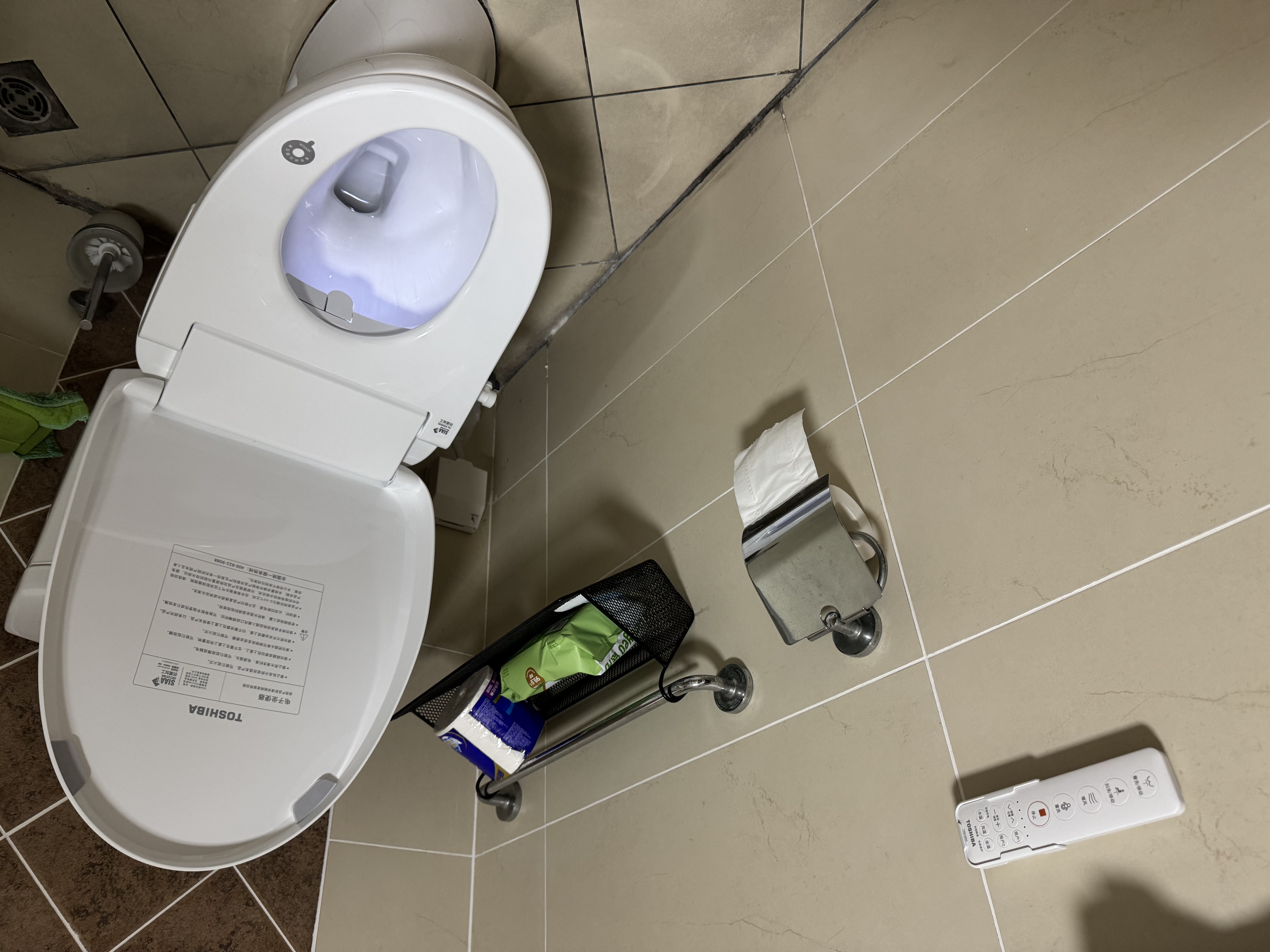 东芝（TOSHIBA）智能马桶盖全自动清洗加热烘干铂金除臭0.1秒即热水T300 实拍图