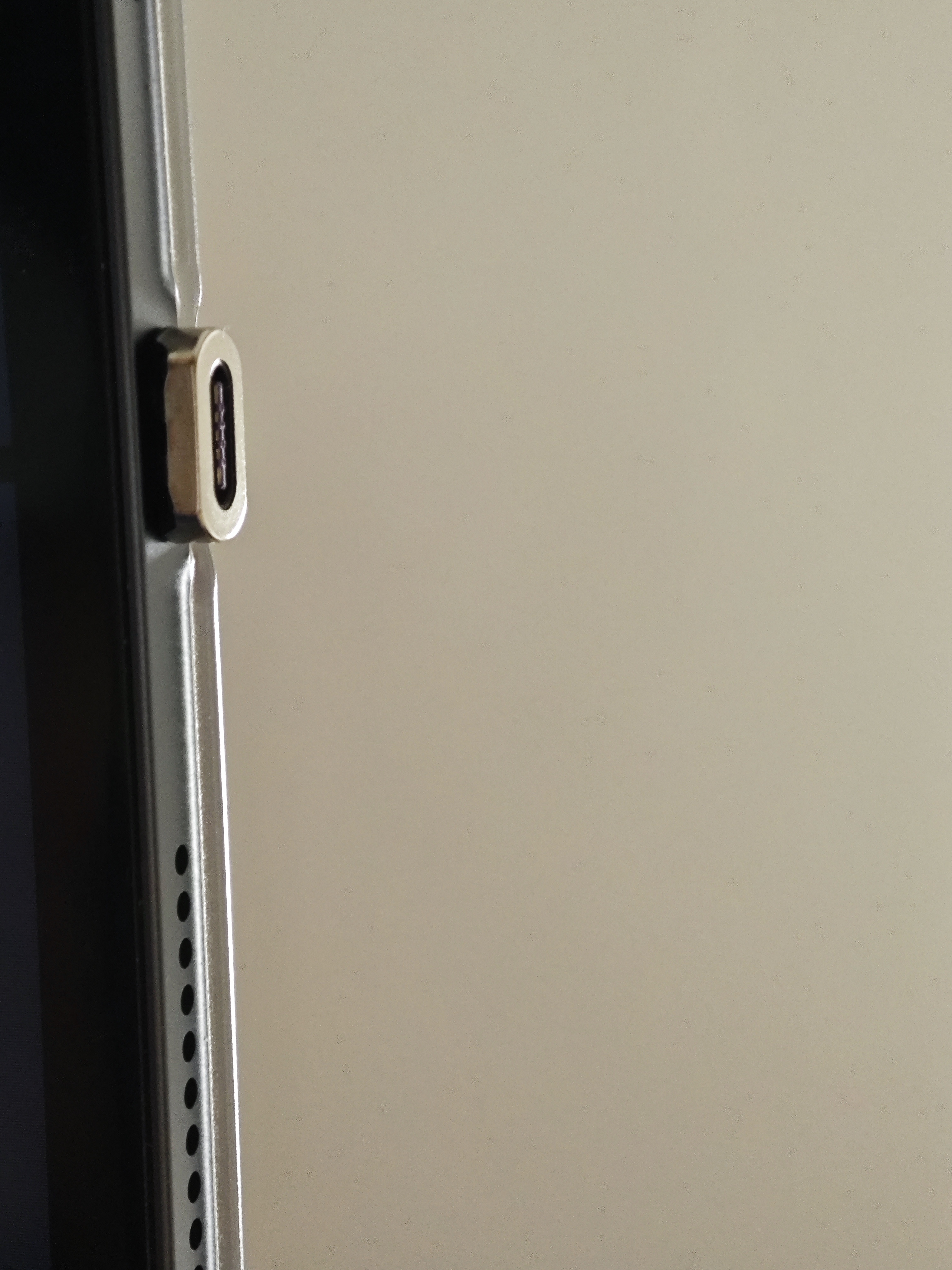 毕亚兹 BIAZE type-c转接头 120W快充 磁吸弯头转接头 手游转接头 iPad mini适用 弯头设计 白色 CX5 苹果 实拍图