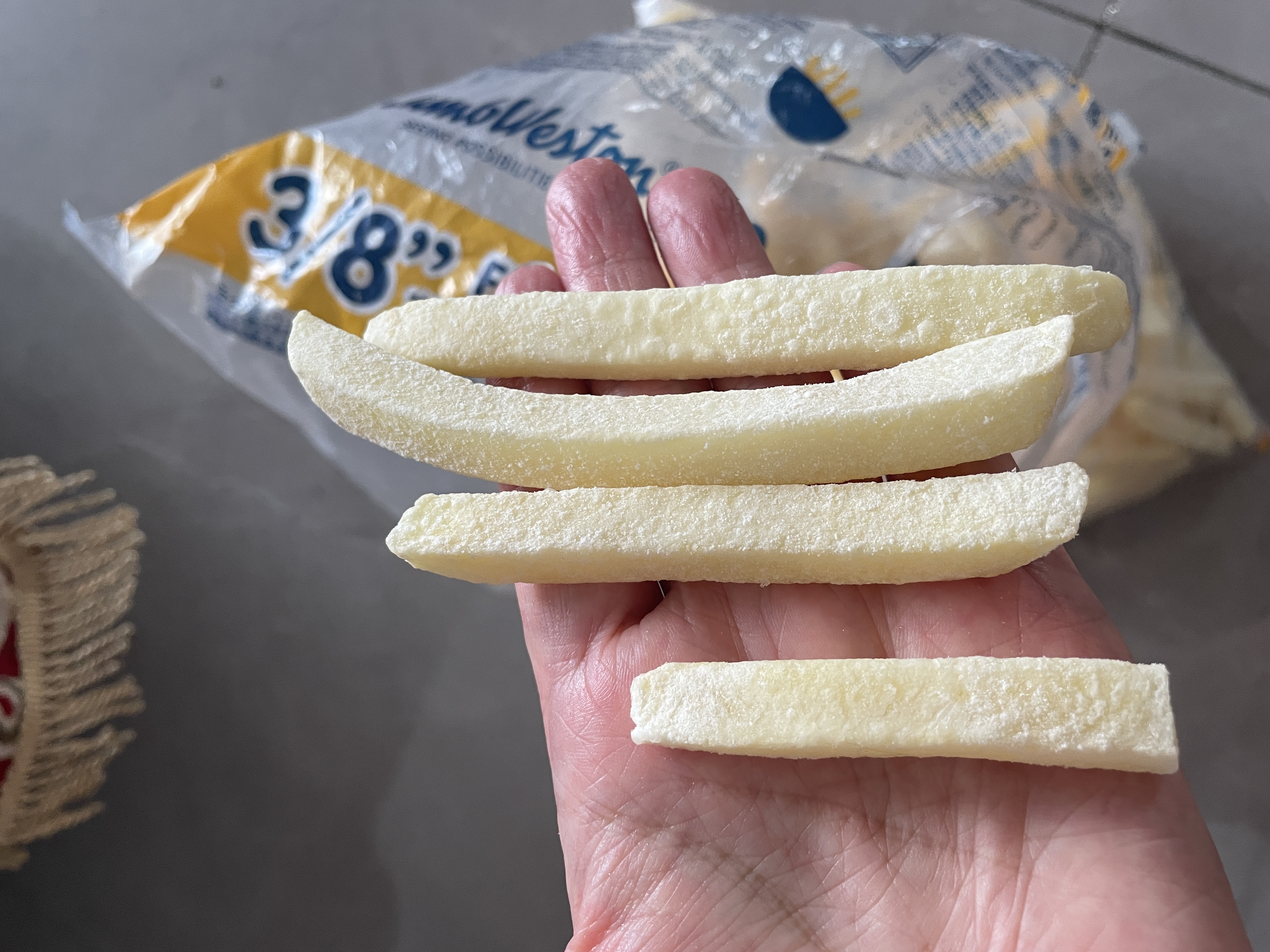 蓝威斯顿3/8原味冷冻粗薯条2kg 线下同款 空气炸锅食材看球油炸食品预制菜 实拍图