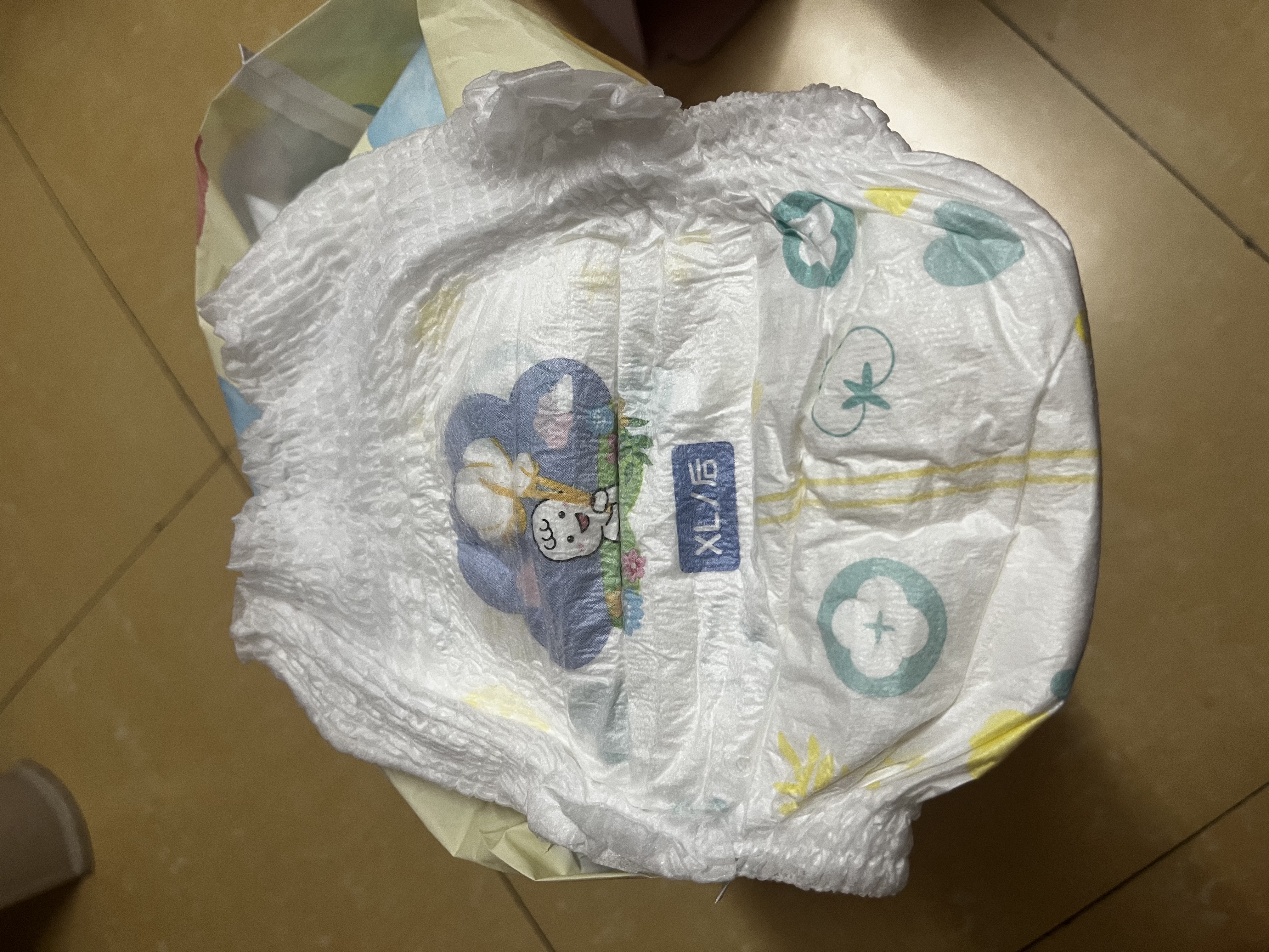 妈咪宝贝超薄软软拉拉裤婴儿小内裤新生儿超薄透气柔软男女宝宝通用尿不湿 拉拉裤XL40片 (12-17kg) 实拍图