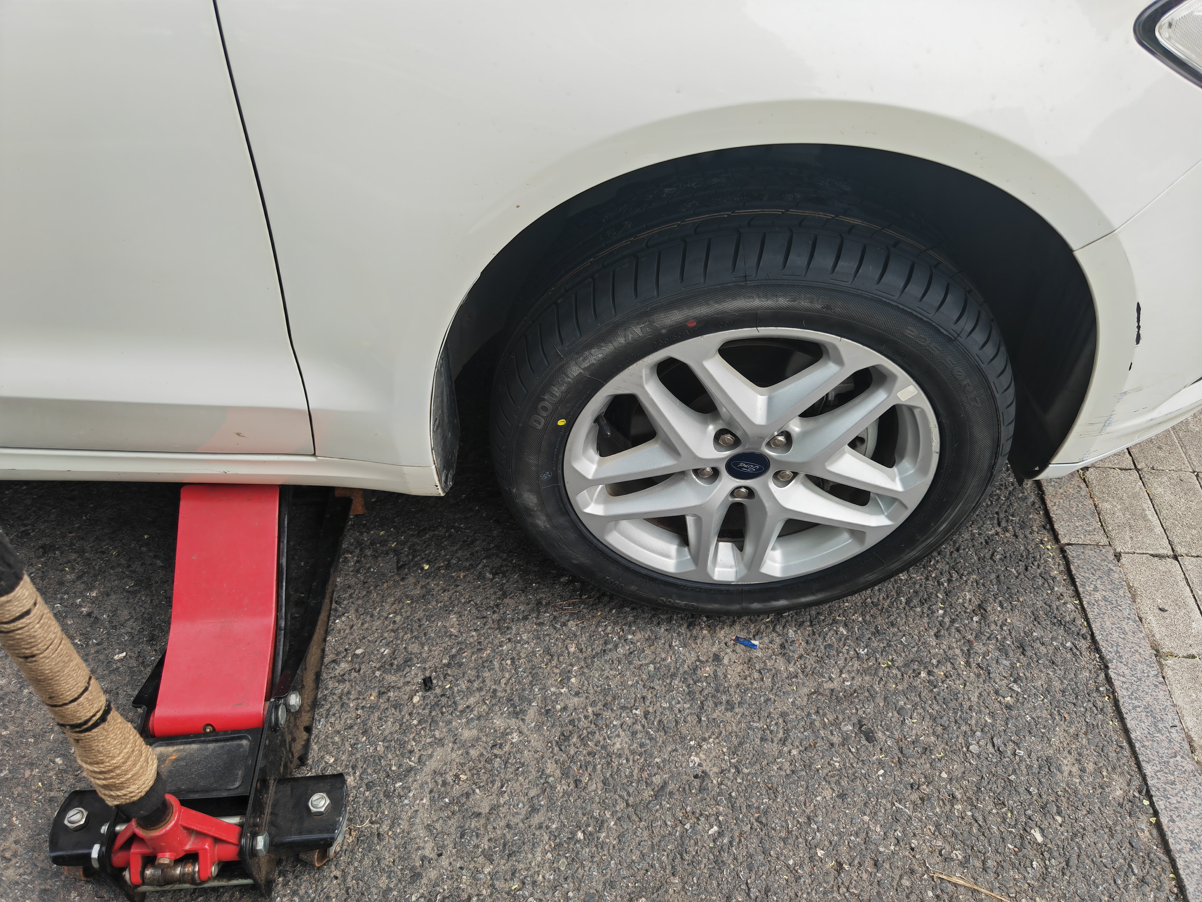 双星JUOGO轮胎 235/50R17 100V X51 适配新蒙迪欧/林肯MKZ 实拍图