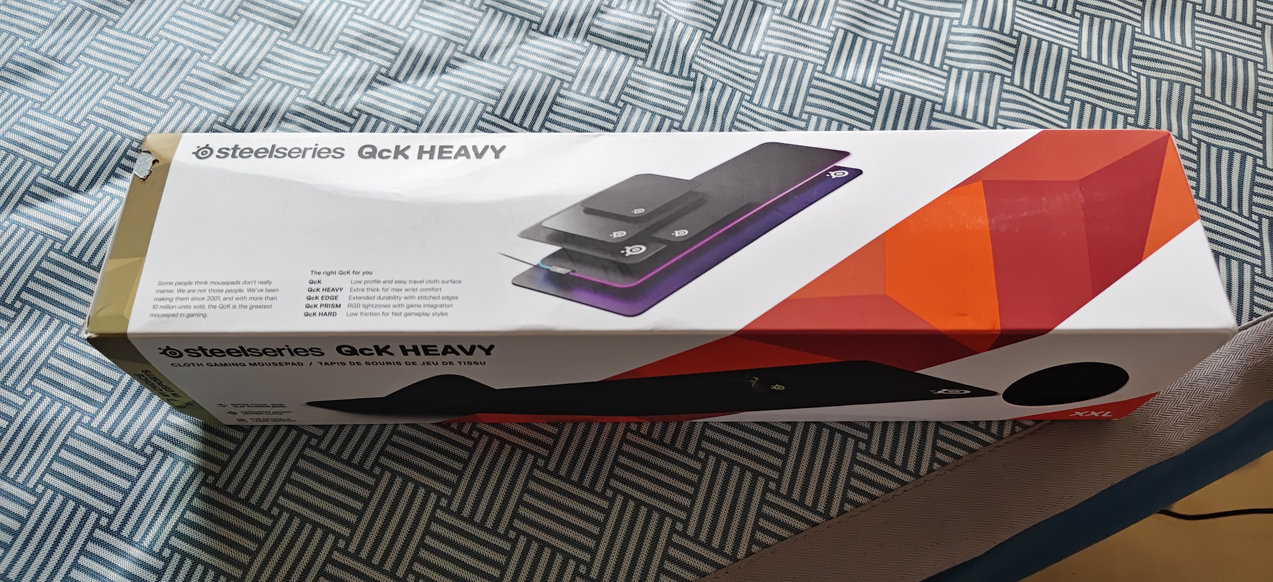 赛睿（SteelSeries）QCK系列 电竞鼠标垫 游戏职业电竞Donk同款鼠标垫 电脑桌垫加厚橡胶基底CSGO瓦罗兰特FPS用 Heavy XXL 黑【900*400*4mm】 实拍图
