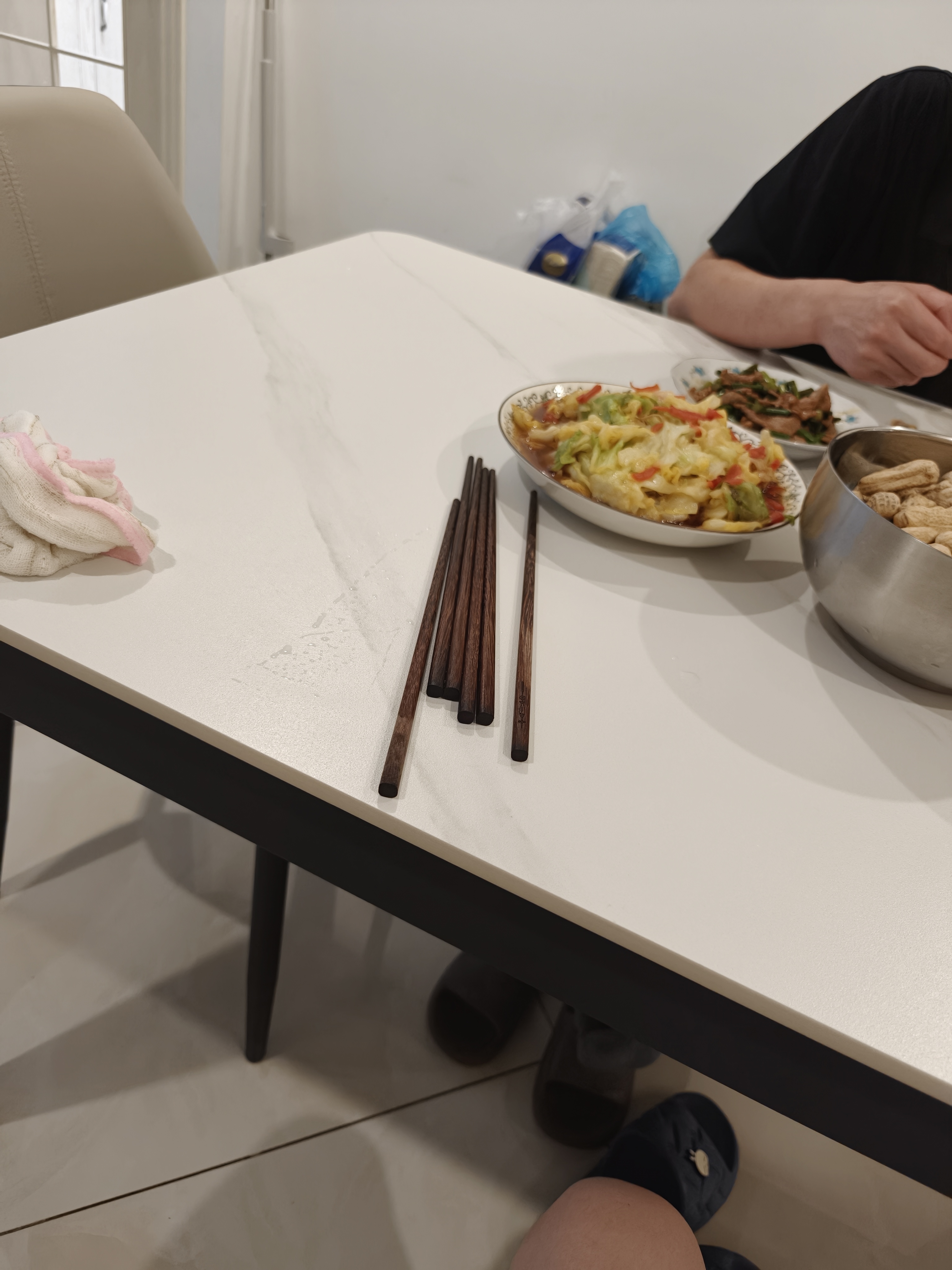 芝华仕（CHEERS）现代简约岩板餐桌椅家用长方形家用客厅家具芝华士CT152 1.4m白 实拍图