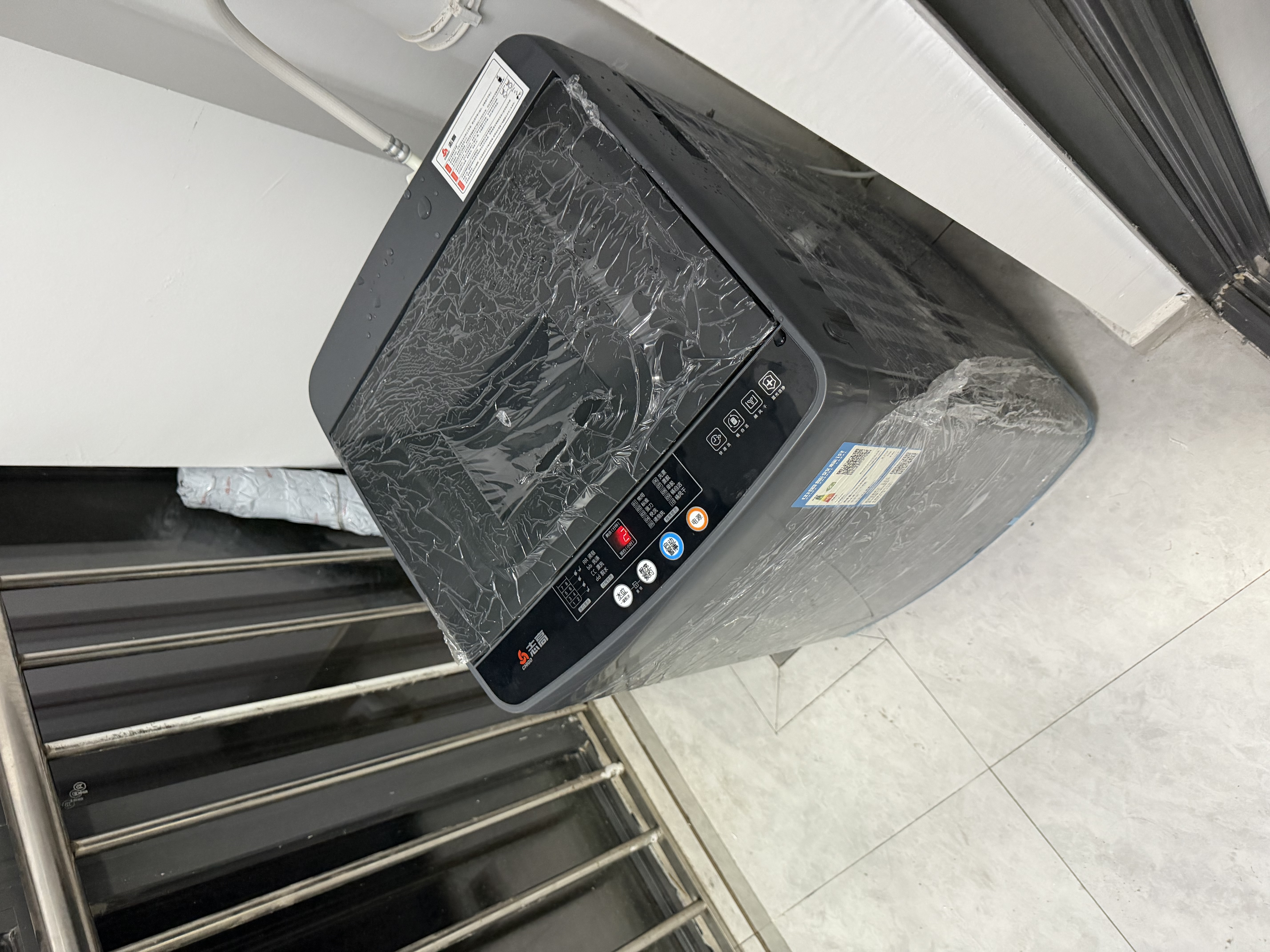 志高（CHIGO）全自动洗衣机 波轮宿舍迷你小型家用 【补贴15%】洗烘一体 智能洗脱一体机 大容量 风干 直排式 【10KG 店铺热销爆款】十大洗涤 蓝光洁净 波轮 实拍图