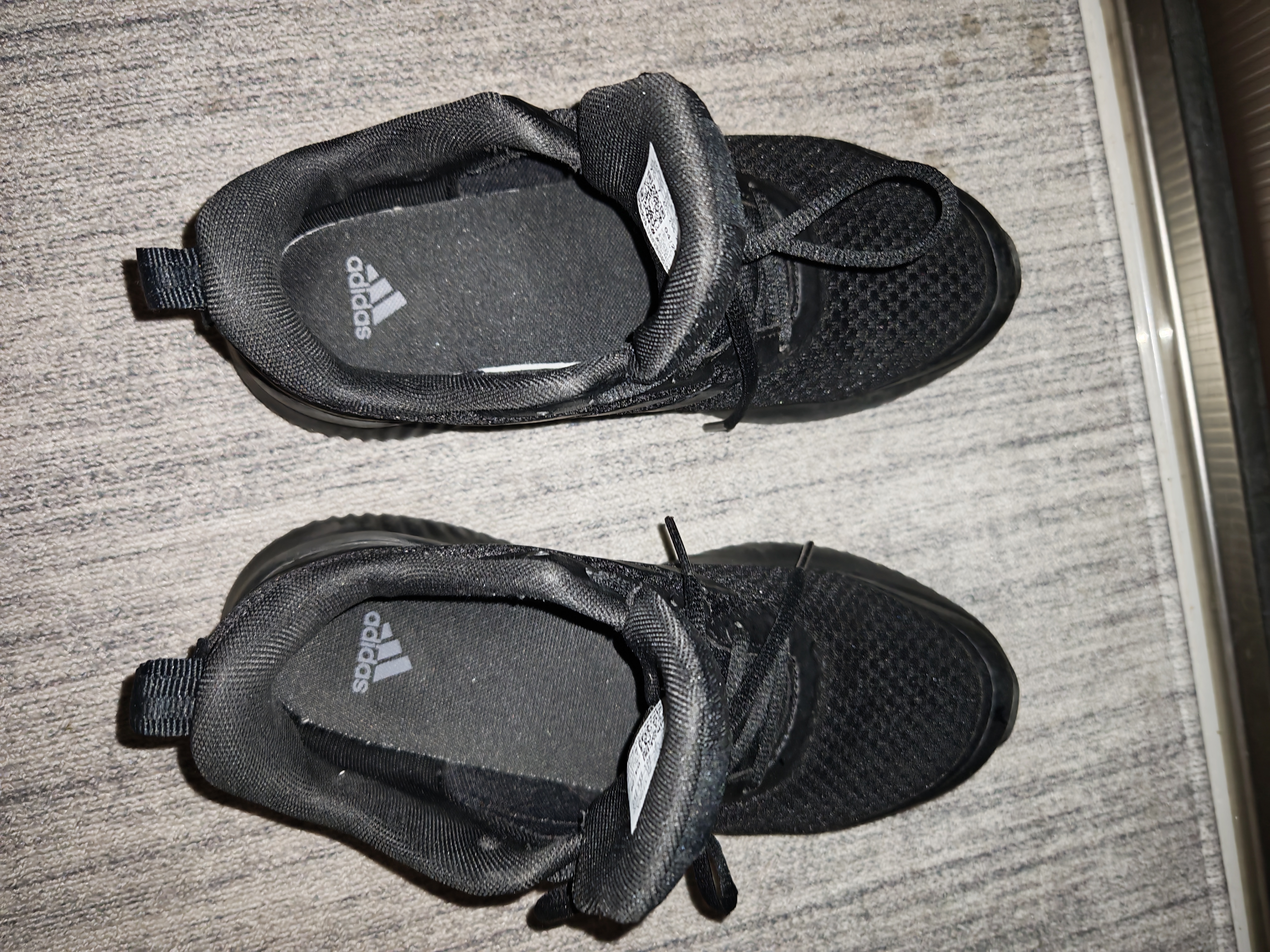 阿迪达斯（adidas）男子休闲系列 ALPHACOMFY跑步鞋 ID0351 40.5码 UK7码 实拍图
