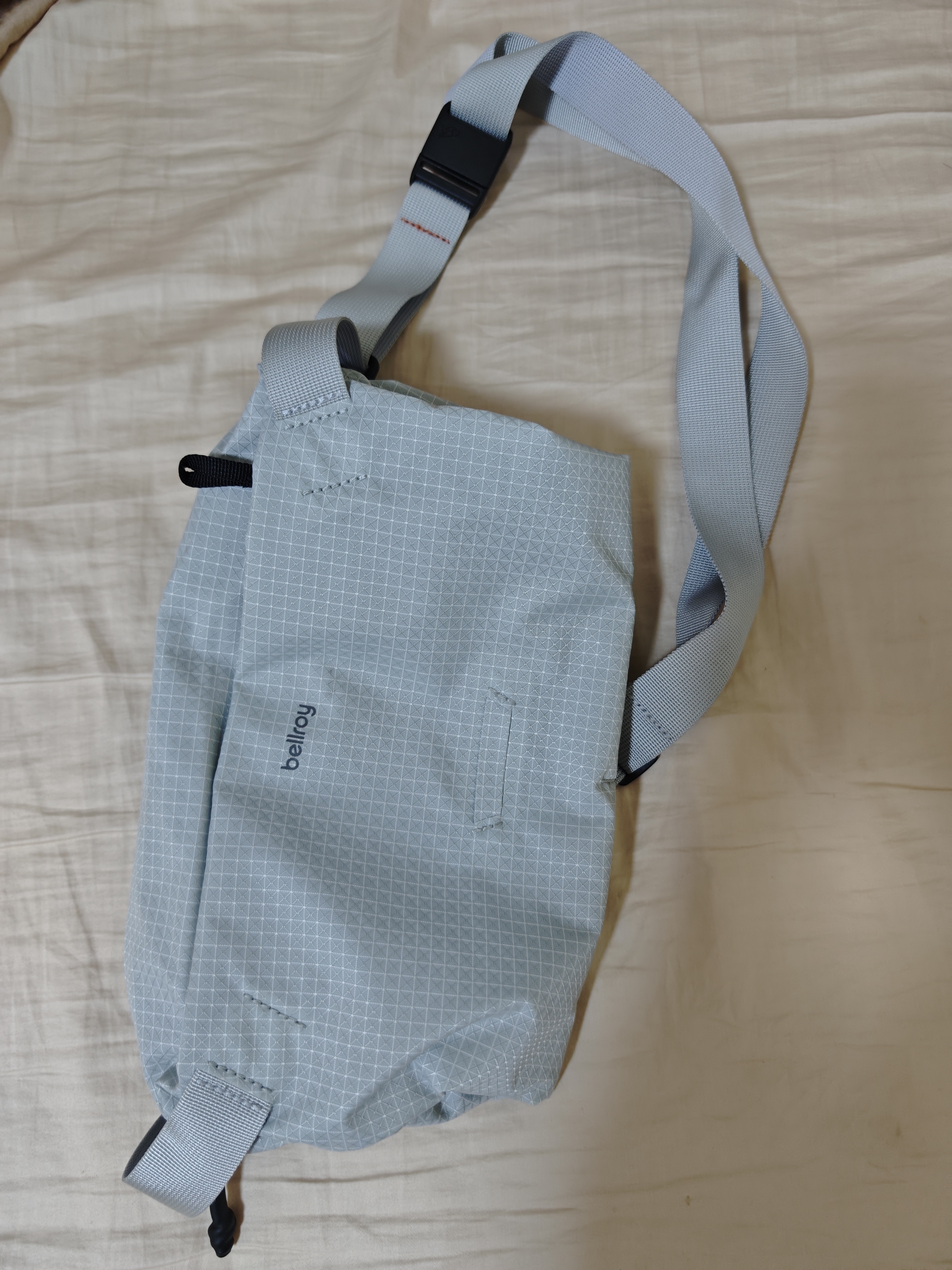 Bellroy澳洲 Lite Sling 7L轻量通勤骑行胸包磁吸斜挎包 26年新色 青霭蓝7L【新色】 实拍图