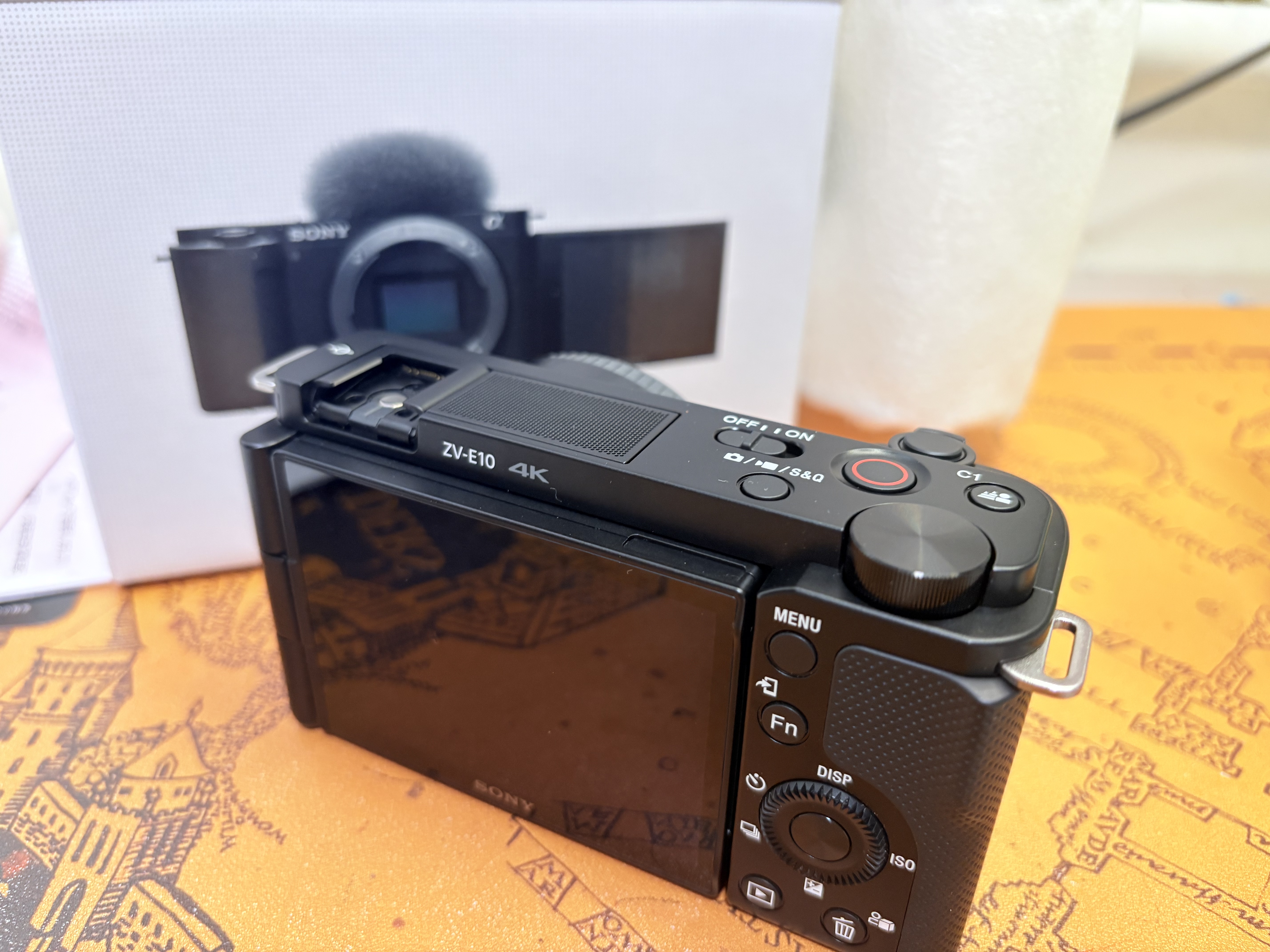 索尼（SONY）ZV-E10K微单数码相机ZV-E10相机直播美颜拍摄Vlog照相神器 APS-C半画幅视频zve10侧翻液晶屏 ZV-E10全新单机（黑） 官方标配【无必备配件/推荐购买套餐】 实拍图