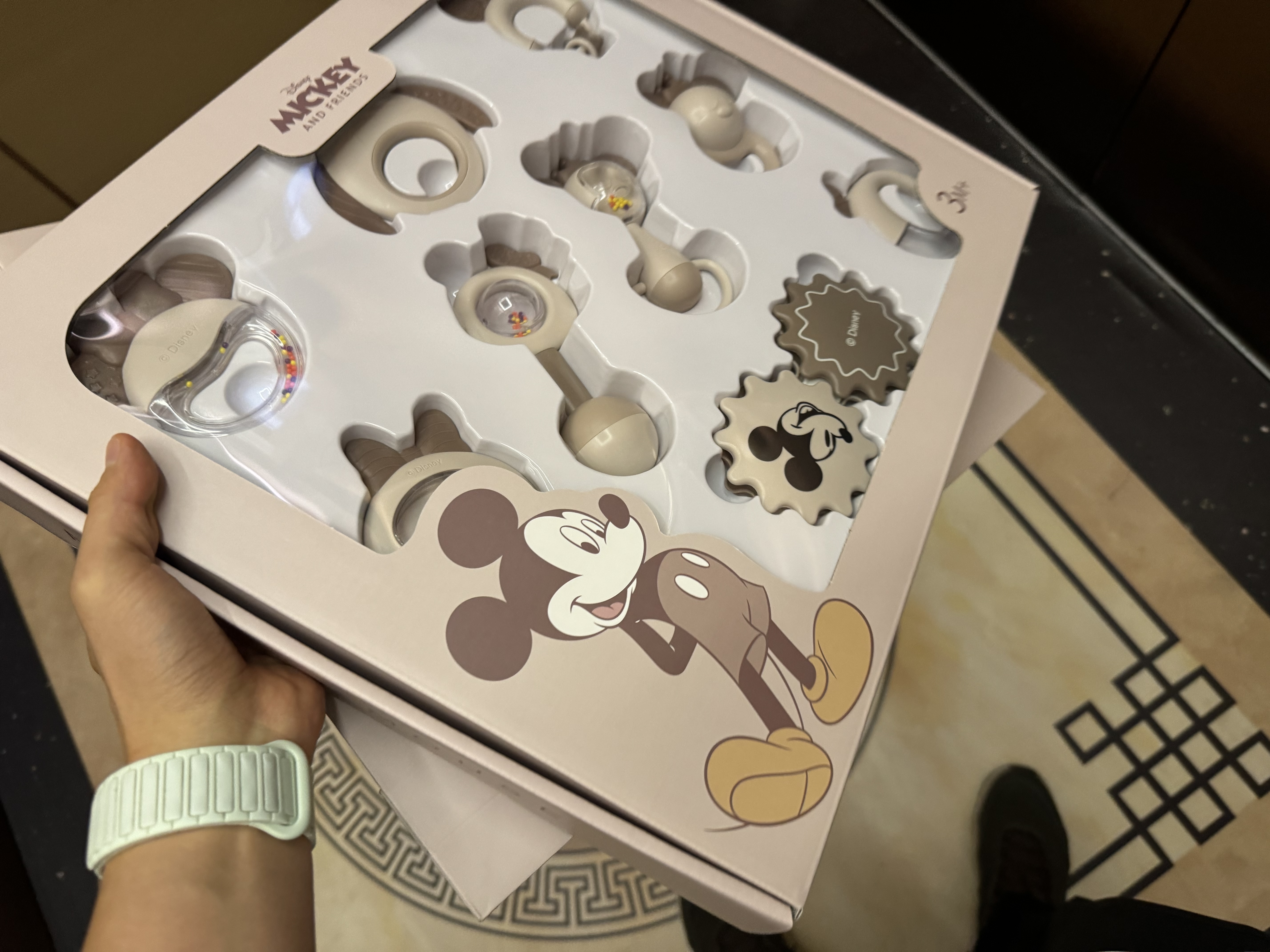 迪士尼（Disney）婴儿摇铃礼盒牙咬胶捏捏乐安抚玩具0-1岁宝宝抓握新生儿中秋礼物 实拍图