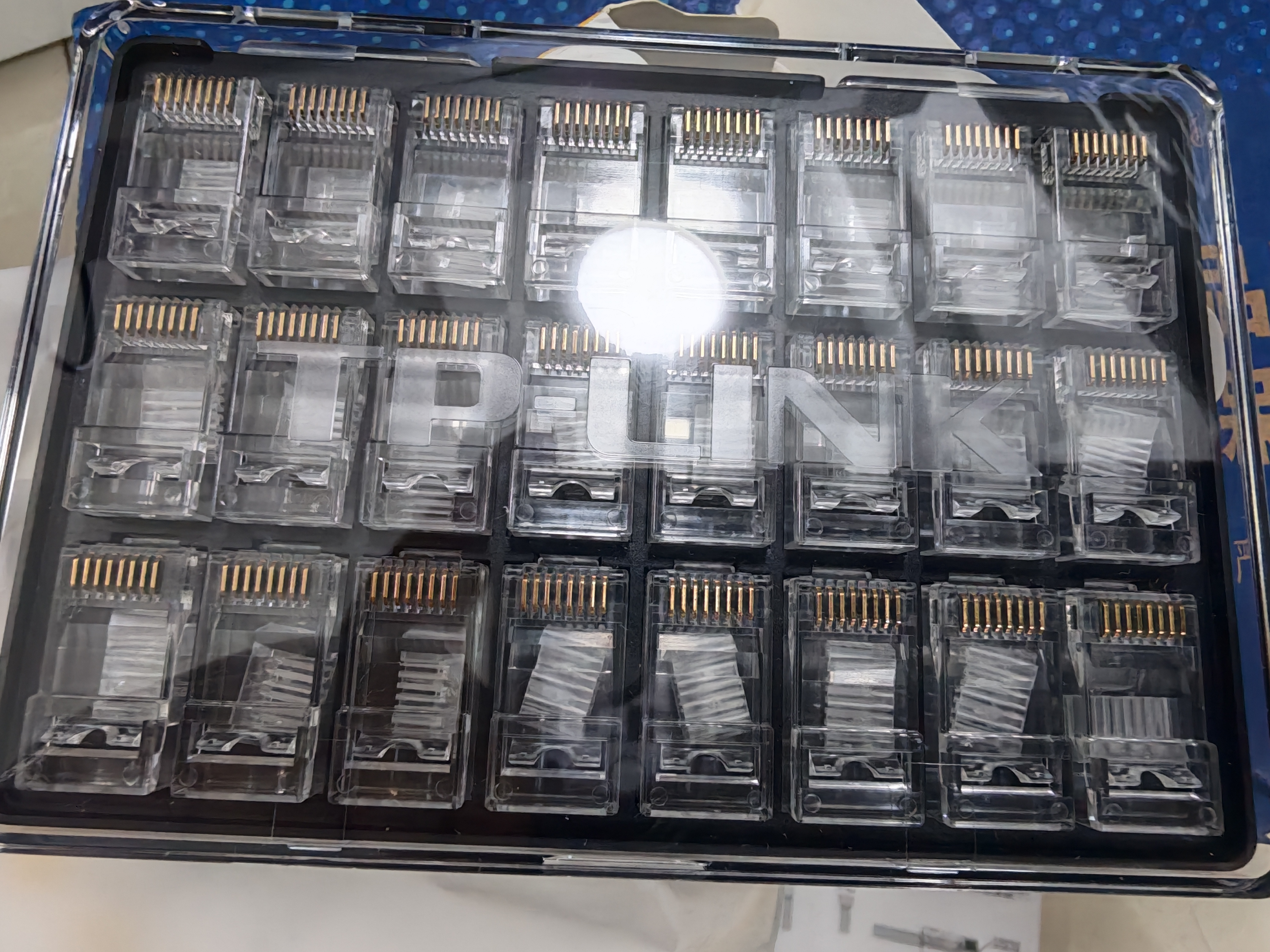 TP-LINK TL-EH602-24 六类非屏蔽网络水晶头 RJ45(24个一盒） 实拍图