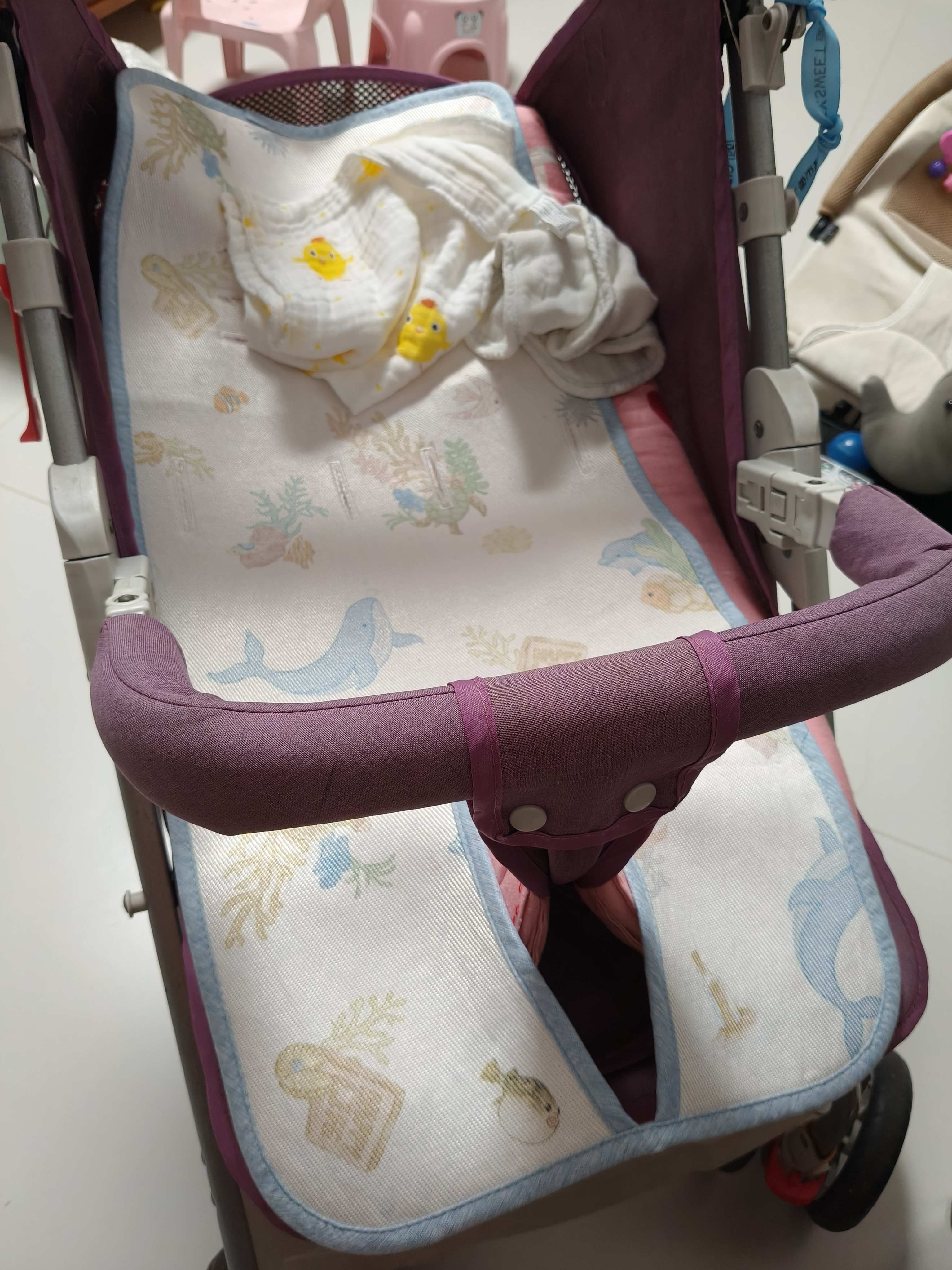 好孩子婴儿推车凉席垫冰丝夏季宝宝推车坐垫子通用新生儿童安全座椅凉席 【升级10孔/凉爽透气/车型通用】海底乐园冰丝席 A类标准/专柜发货 实拍图