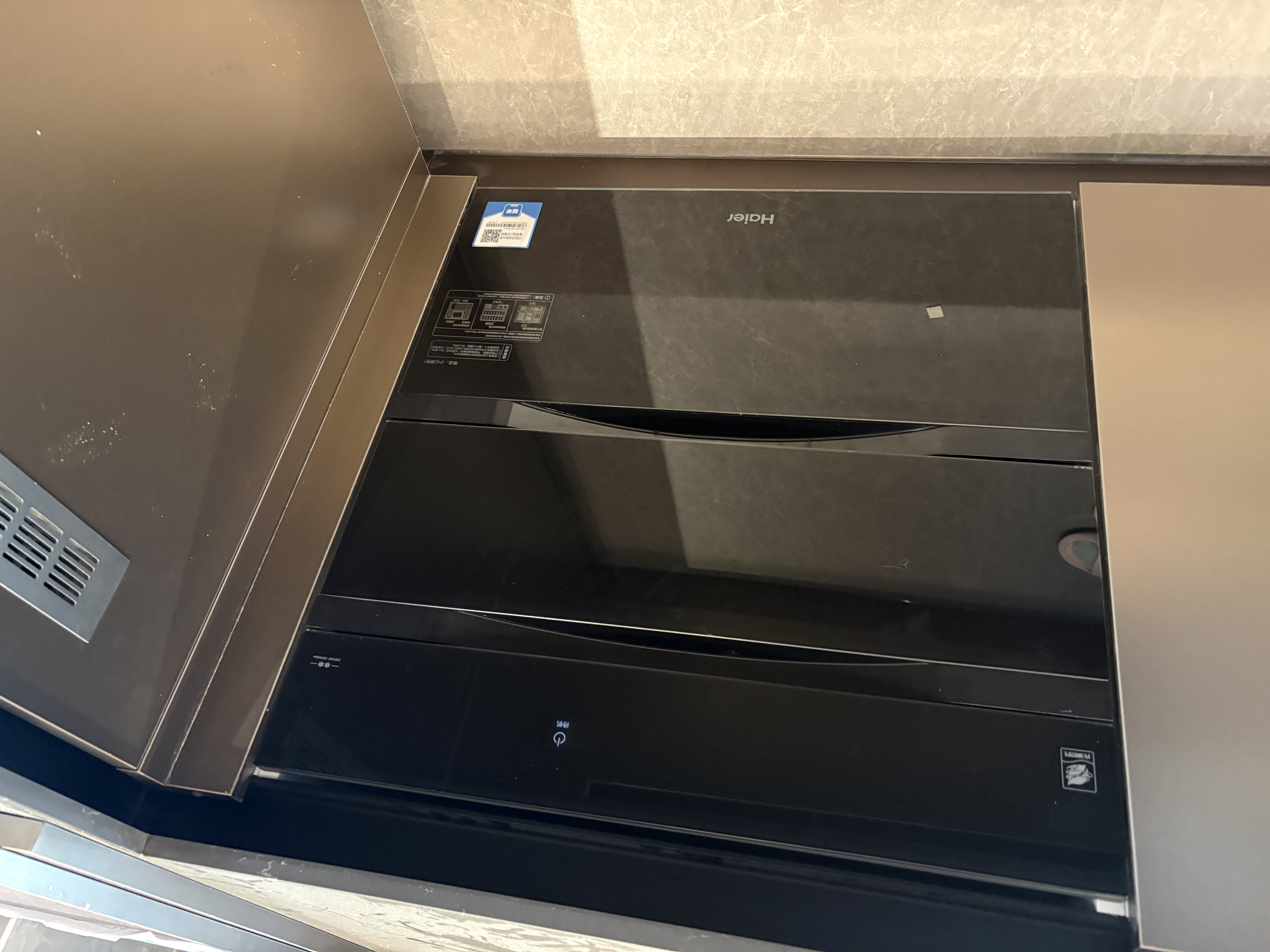 海尔嵌入式EB150MAX母婴认证304不锈钢三门四层150L家用甲流消毒碗柜紫外线光波巴氏4.0 实拍图