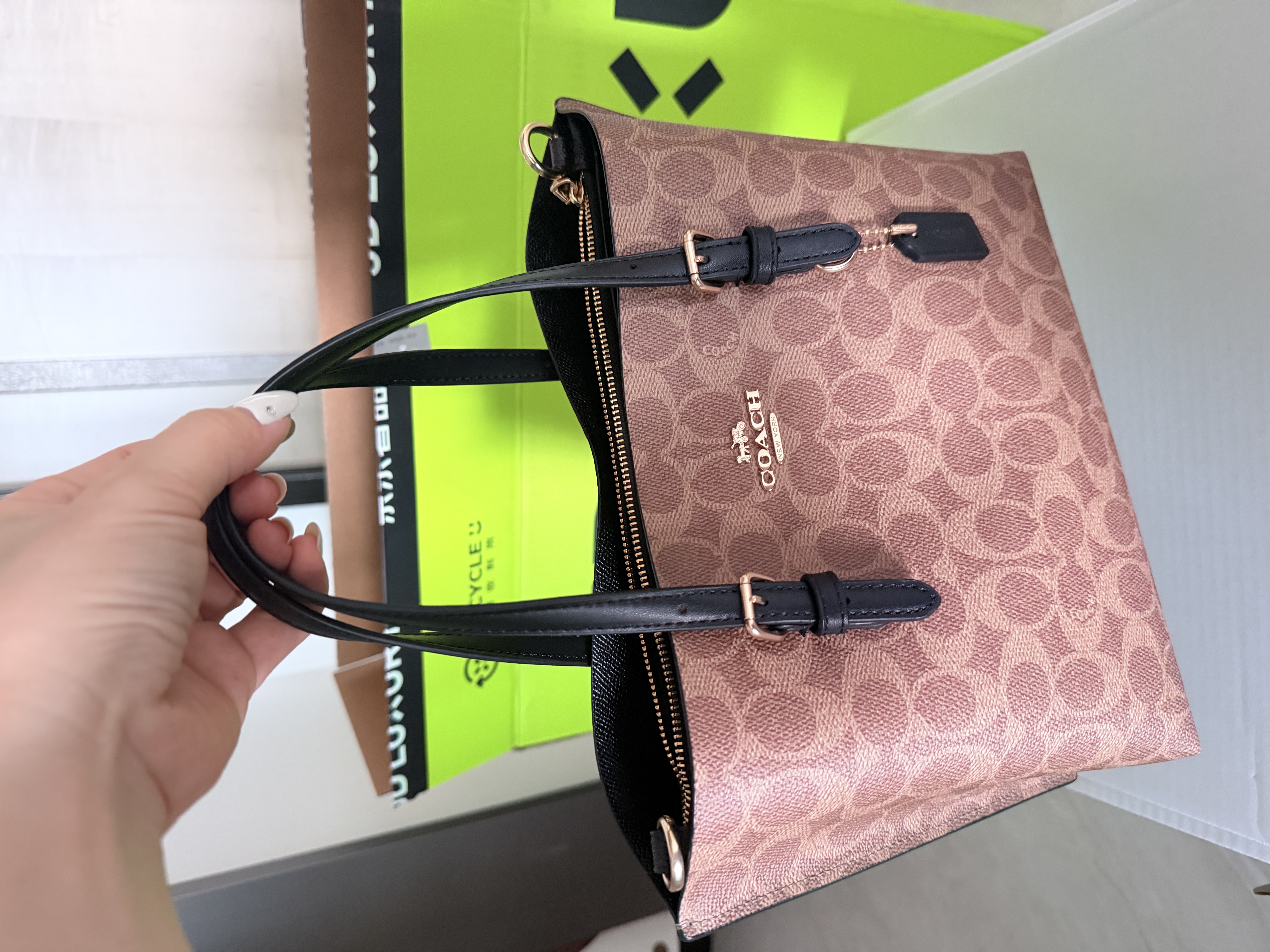 蔻驰（COACH）【品牌直供】女士MOLLIE25中号斜挎托特包卡其棕CV965礼物次日达 实拍图