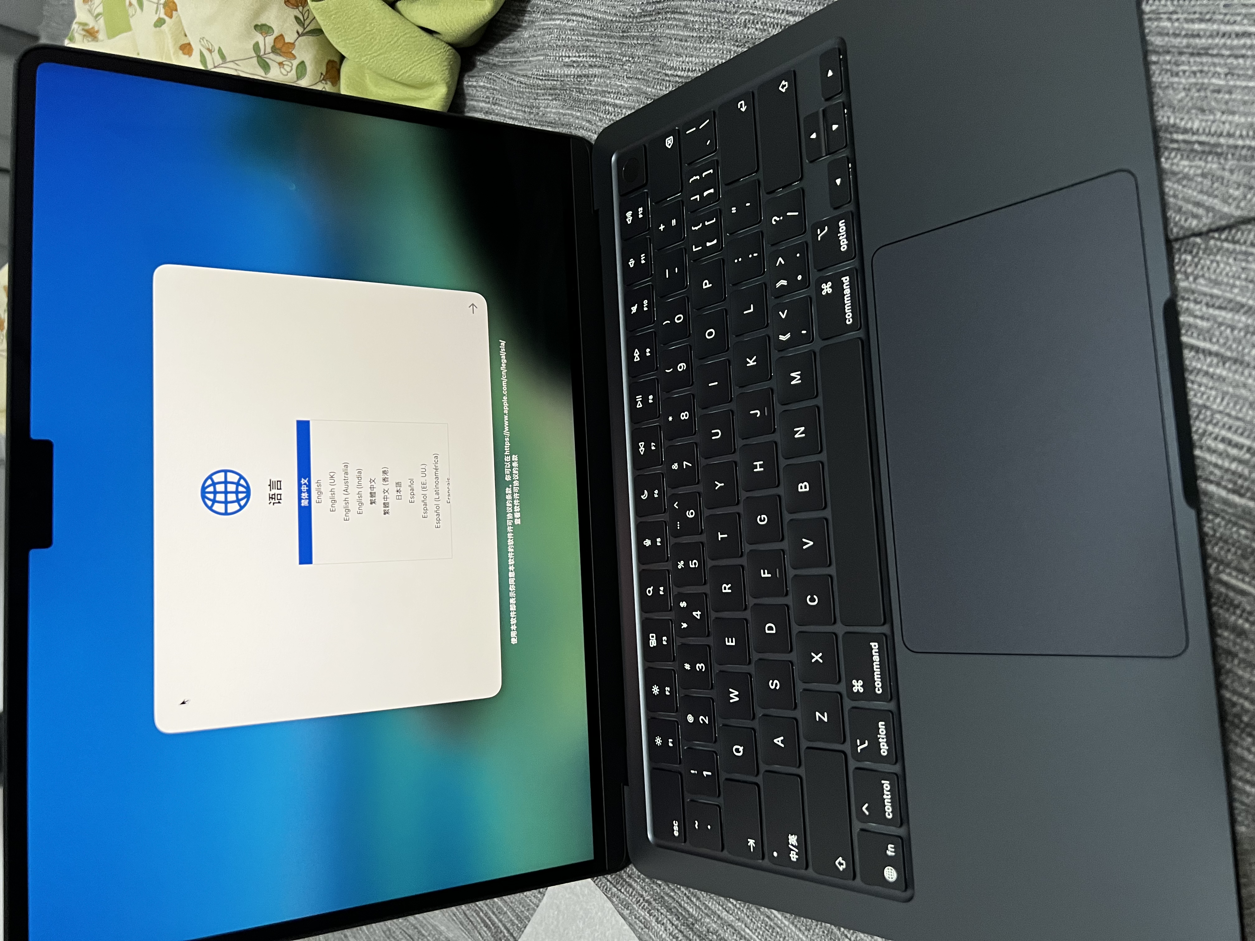 苹果/苹果AI/MacBook Air13英寸M5 (10+10核) 16G 1T午夜色笔记本电脑MDHF4CH/A 实拍图