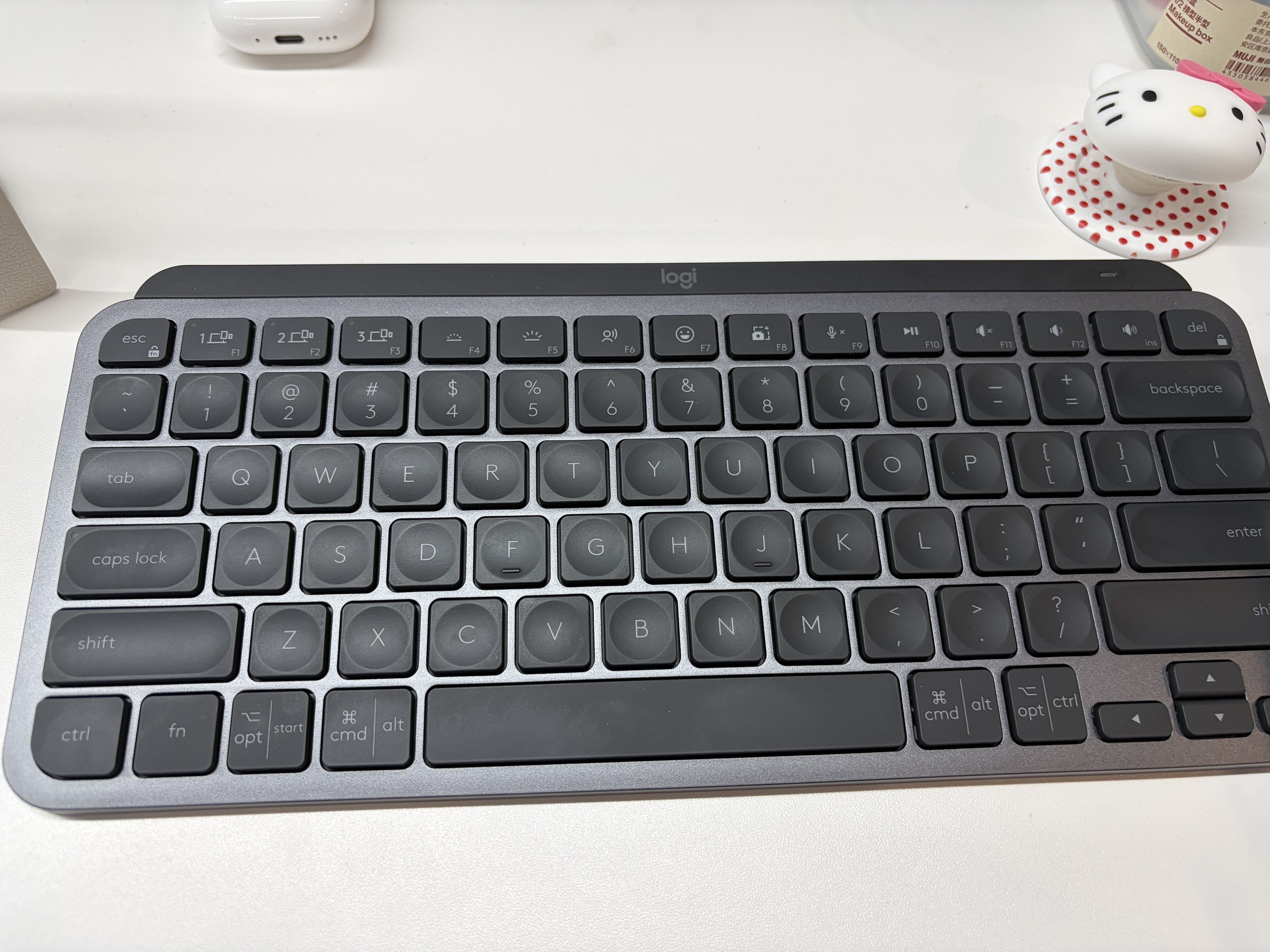 罗技（Logitech）大师系列MX Keys Mini无线蓝牙键盘充电办公ipad Mac薄膜迷你妙控键盘智能背光type-c双模跨屏79键 石墨黑（带Bolt接收器） 实拍图