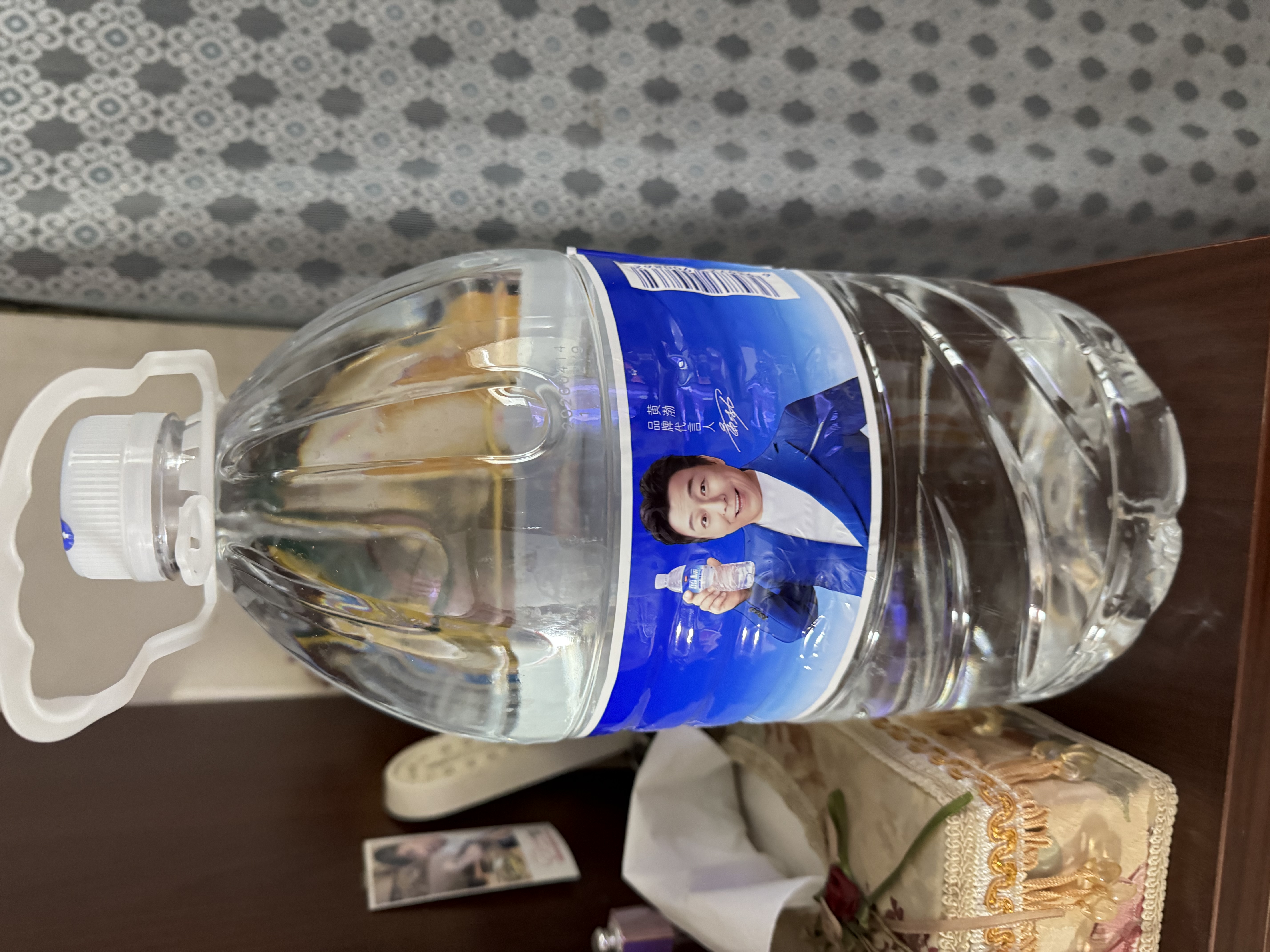 今麦郎蓝标软化饮用水5L*4桶 整箱批发大桶装水家庭装 新旧包装随机发 实拍图