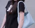 纽芝兰（NUCELLE）【Angelababy同款】香槟金编织女包26新款轻奢小众hobo女士托特包 冰川蓝中号+有肩带子母袋 【可放11寸电脑】 时尚高端品牌送女友 实拍图