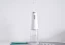 京东京造高端便携式冲牙器皓月白屏显10档调节300ml大水箱正畸护龈超声波洗洁牙器成人教师节生日礼物 实拍图