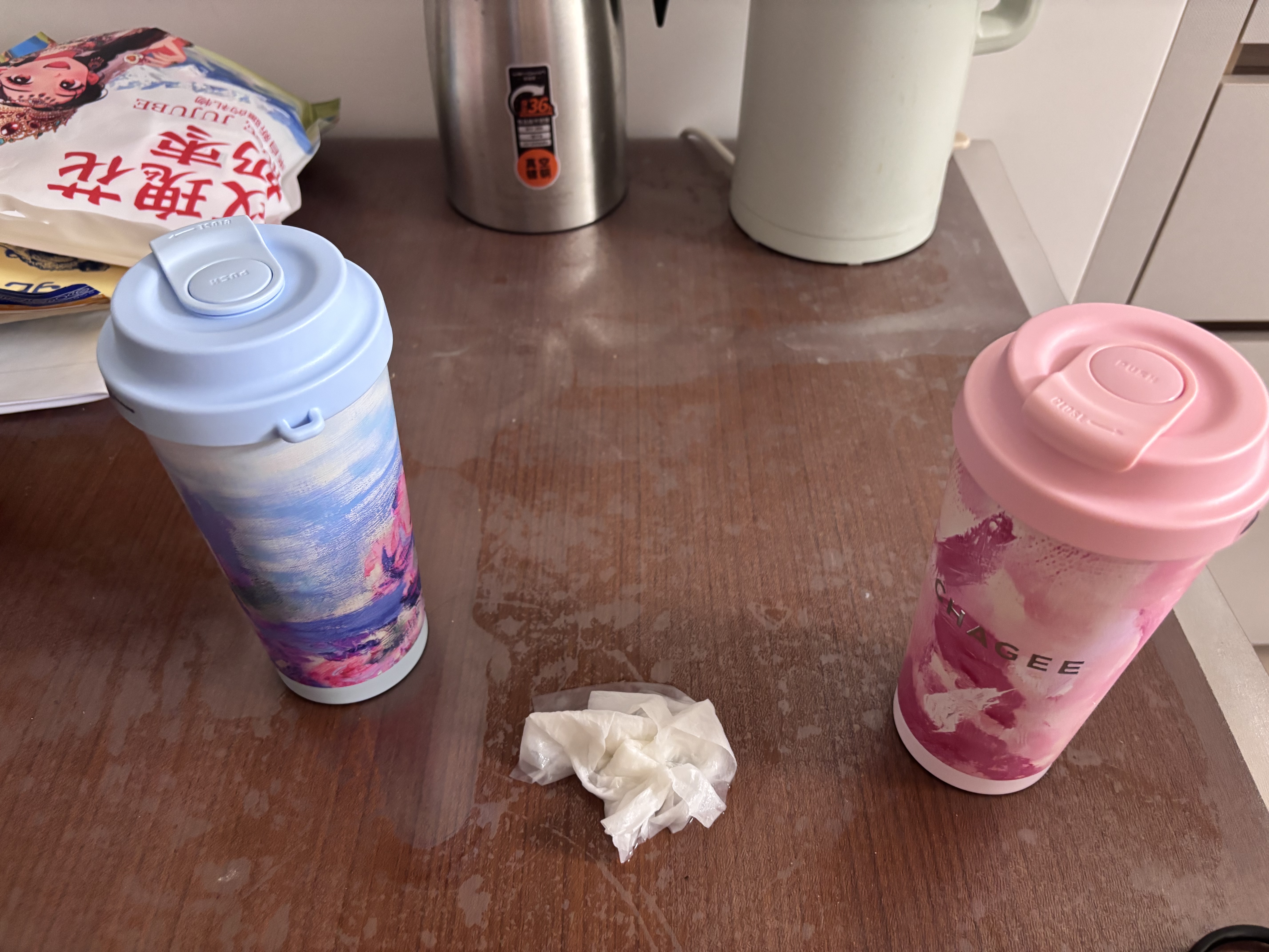 霸王茶姬（CHAGEE）一摁即开保温杯316L不锈钢咖啡杯冰水杯子生日礼物玫瑰丛中粉色 实拍图