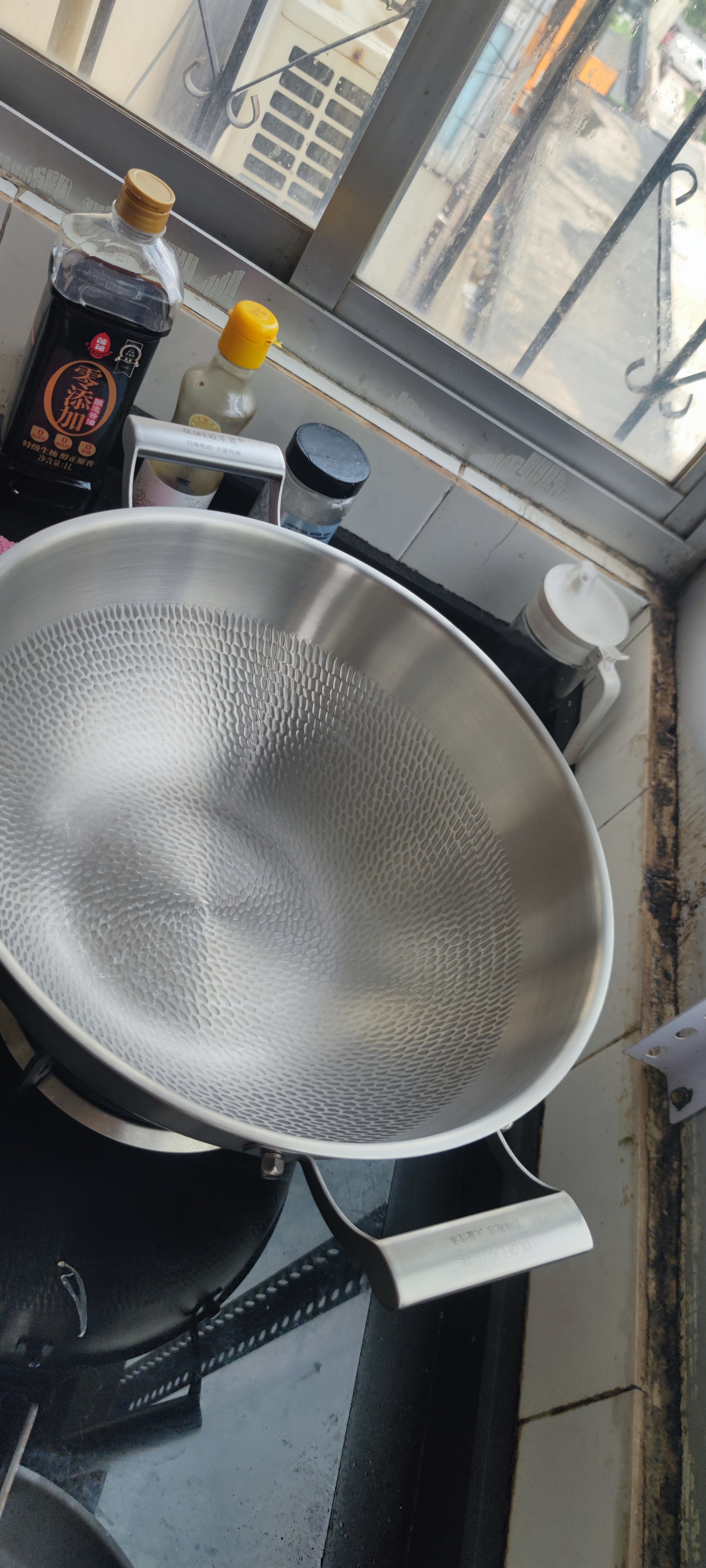欧乐菲（OLOFE）老关东锤纹不锈钢加厚超大容量炖锅晶钢钛净化炖炒锅双耳加深36cm 实拍图