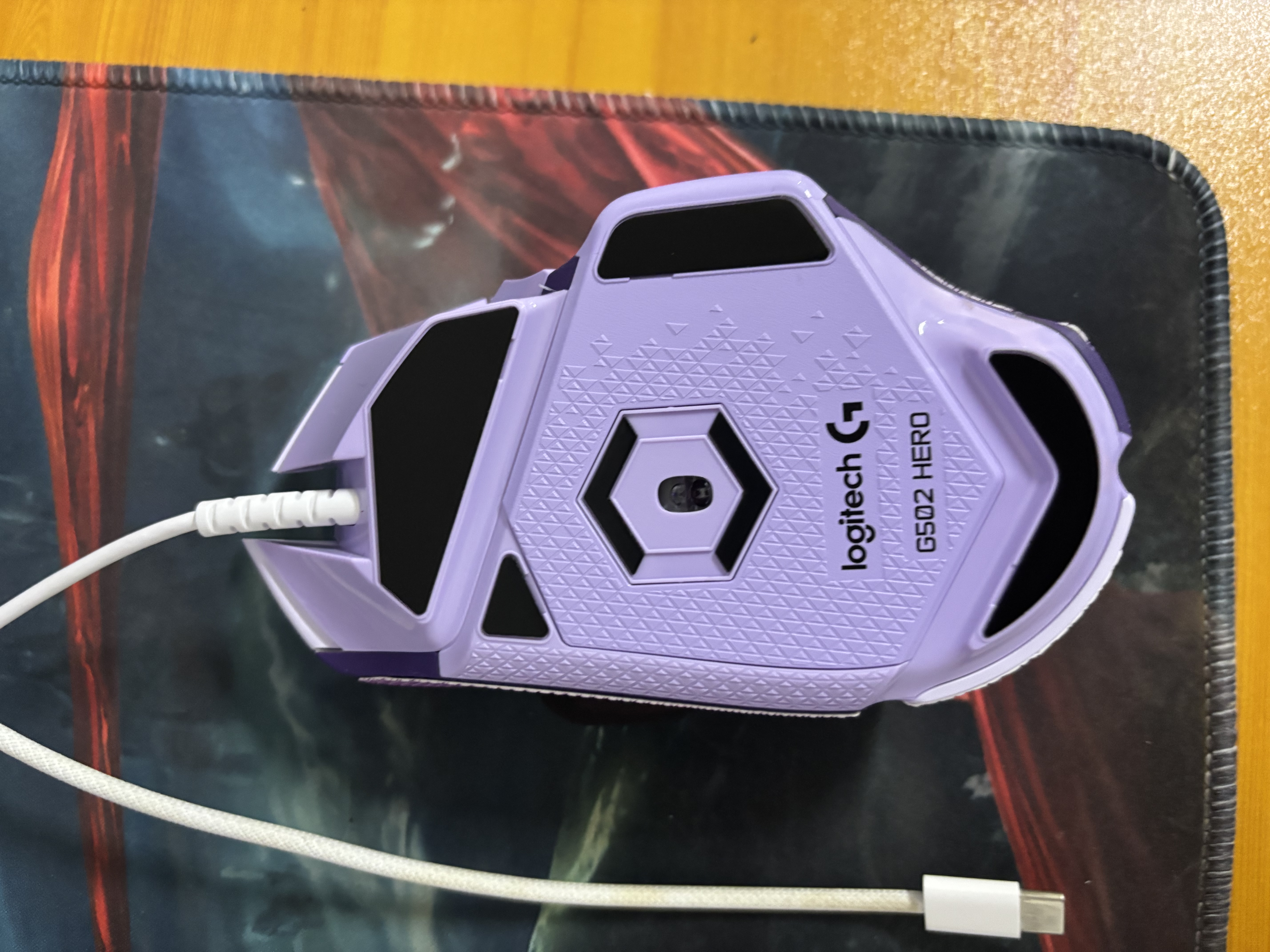 罗技（G） G502 HERO主宰者 有线鼠标 游戏鼠标  g502hero  可配重HERO引擎 礼盒送男友 RGB炫彩灯光 G502H-星河紫+鼠标垫+防滑贴 实拍图
