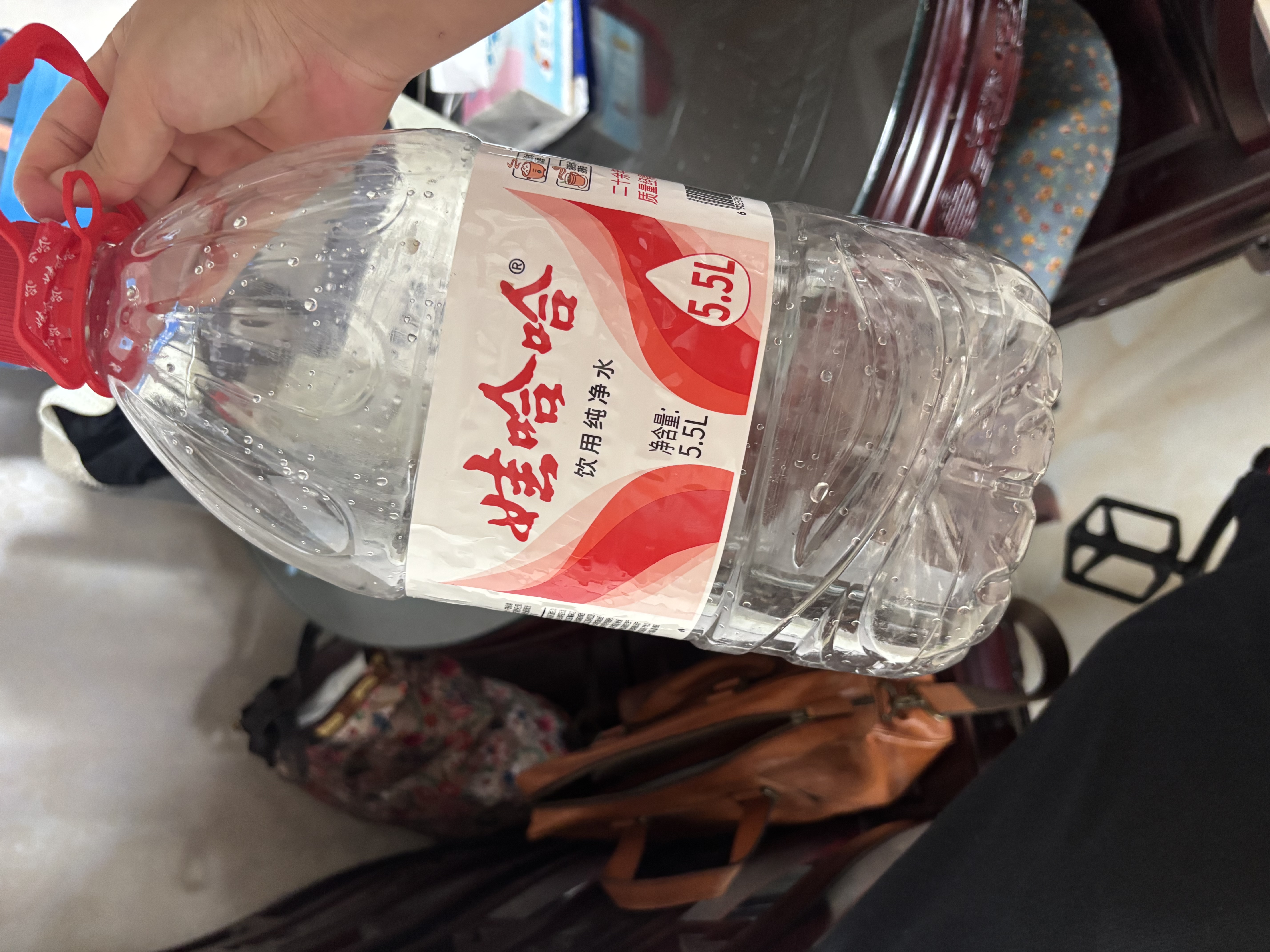 娃哈哈纯净水5.5L*4桶 塑膜装 加量装大桶装水 泡茶冲奶粉 哇哈哈饮用水 实拍图