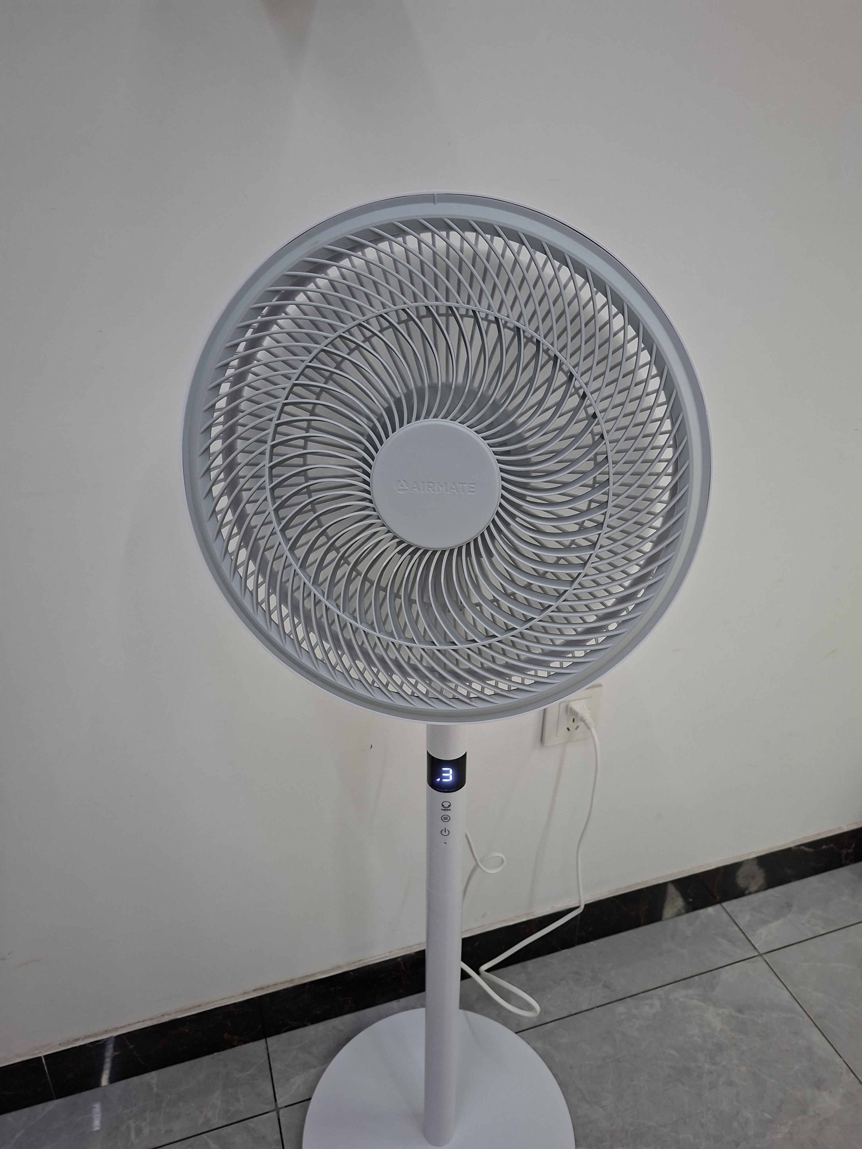 艾美特（AIRMATE）【智能遥控】七叶家用大风量落地扇电风扇台式空气循环小风扇6档暴风定时电扇高清屏显 FS30-R99 实拍图