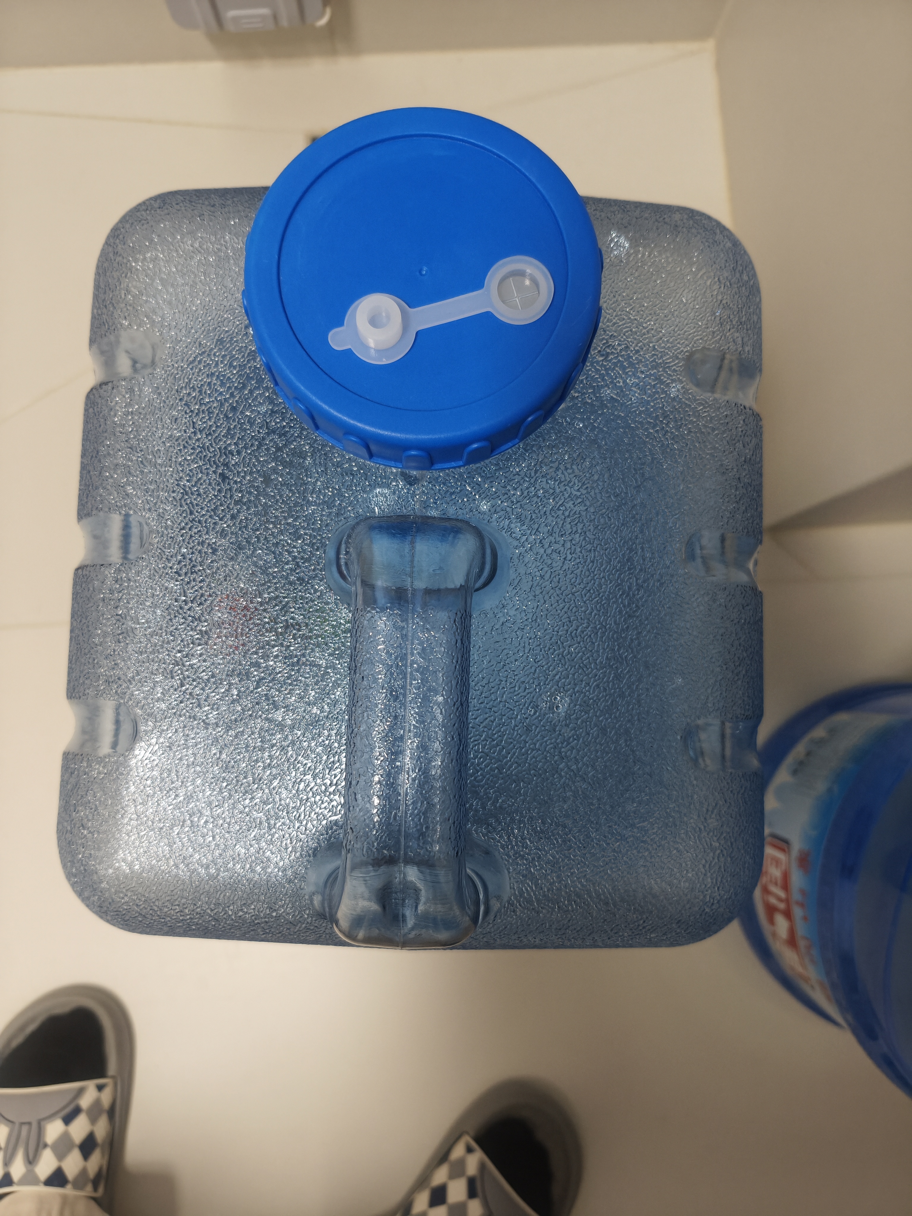 户外水桶带龙头车载矿泉水桶家用储水塑料桶带盖便携式洗手桶车载 28升户外储水桶 实拍图