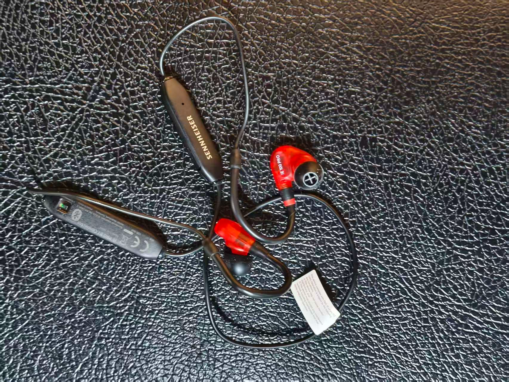 森海塞尔IE100PRO入耳式HIFI有线耳机专业监听音乐舞台耳返隔音无线蓝牙挂脖耳塞开学生日礼物礼品 IE100PRO-红色【蓝牙/有线两用】 实拍图