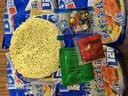 康师傅 方便面 大食袋鲜虾鱼板面五连包139g*5 泡面袋装速食 方便食品 实拍图