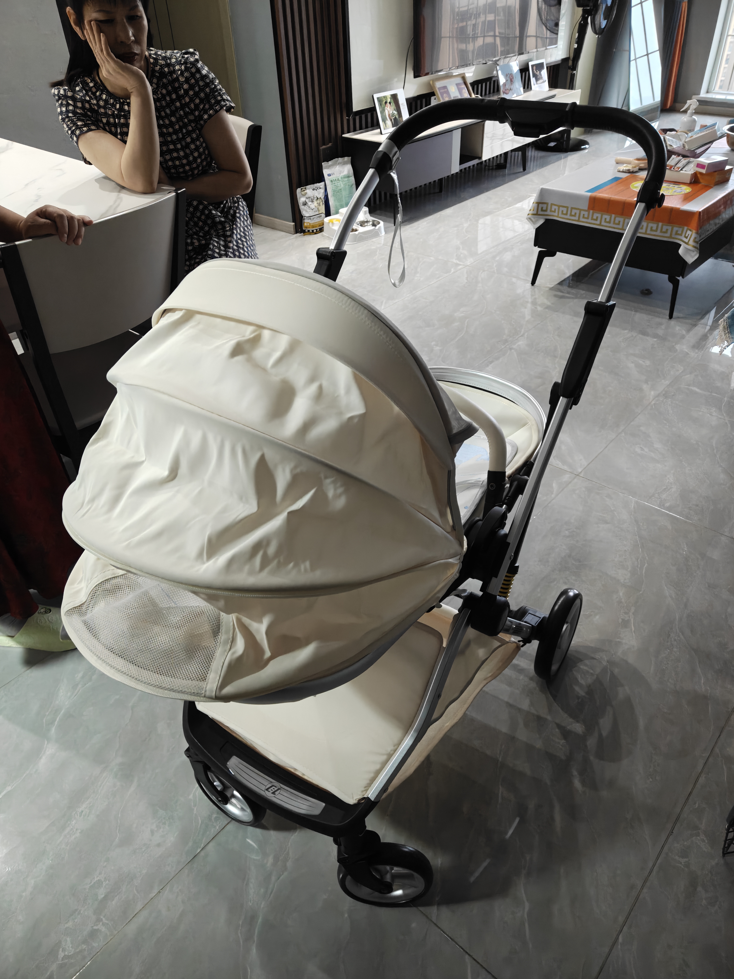 酷贝乐（coballe）婴儿车0-3岁用折叠可坐可躺减震遛娃神器轻便溜娃新生儿宝宝推车 极光白(轻巧便携+全罩遮阳) 实拍图