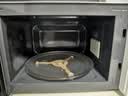 美的（Midea）快捷微波炉 360°转盘加热 旋钮操控 五档火力 3-5人用 23L（M1-230E） 实拍图