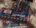 双鹿 5号碳性电池40粒盒装 适用于儿童玩具/遥控器/鼠标/话筒/闹钟/血压仪等 R6/AA电池 40粒盒装 实拍图