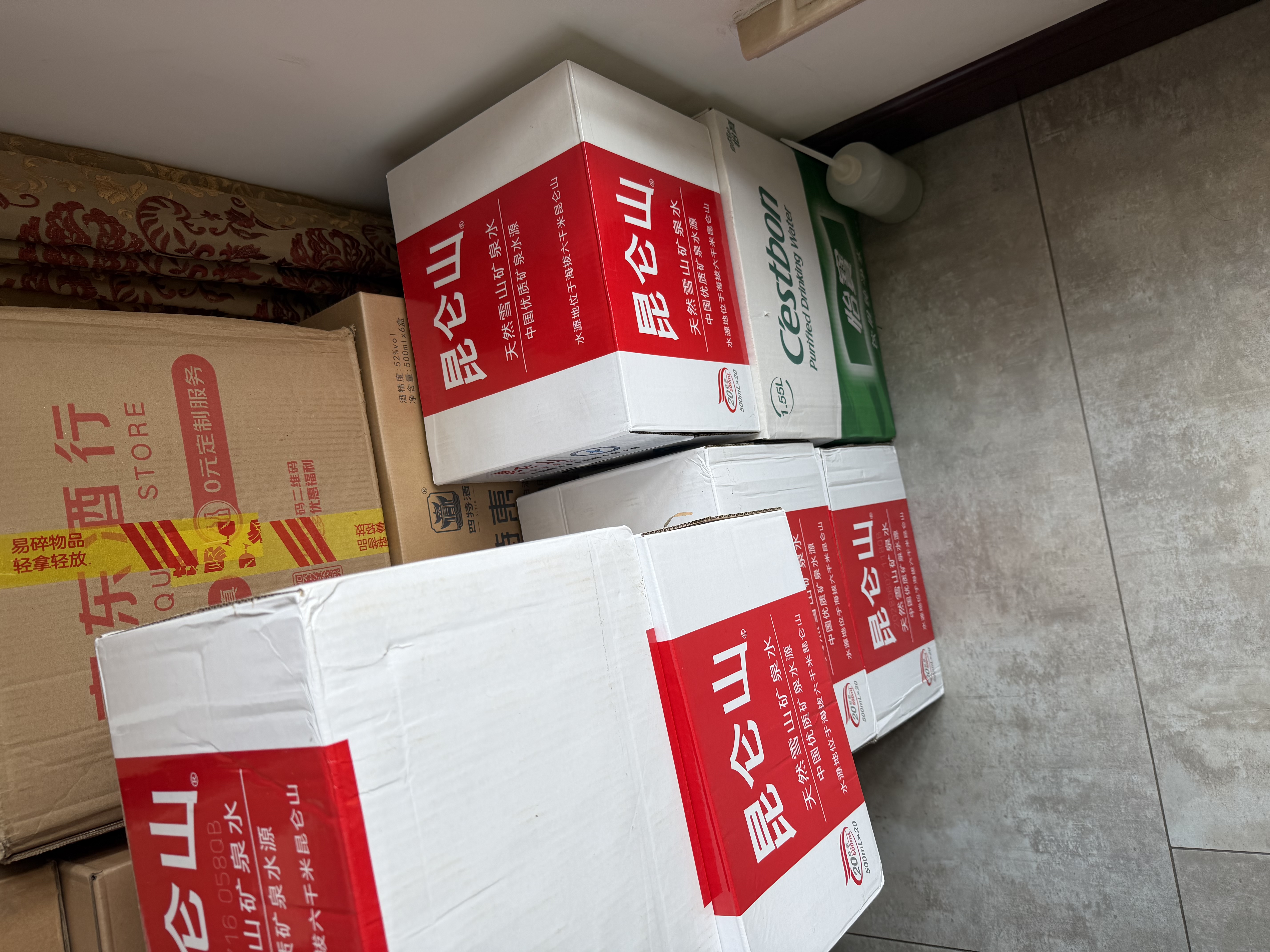 昆仑山饮用天然雪山矿泉水 含锶弱碱性 500ml*20瓶 整箱装 高品质矿泉水 实拍图