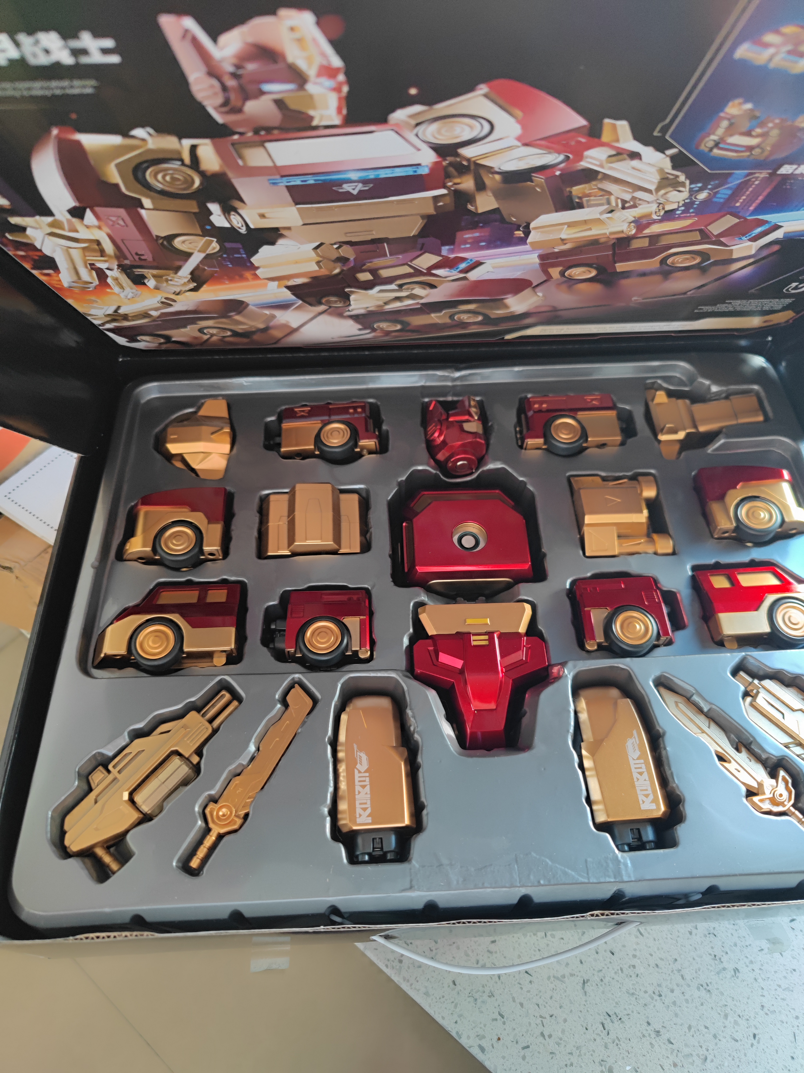 星云宝贝磁吸磁力变形金刚机器人机甲拼装益智玩具男孩生日礼物儿童6-10岁 钢铁侠磁力变形机器人【百变拼接+灯光效果】礼盒+礼袋 2026最火玩具磁力变形机器人积木拼装3-6岁8-12男童 实拍图