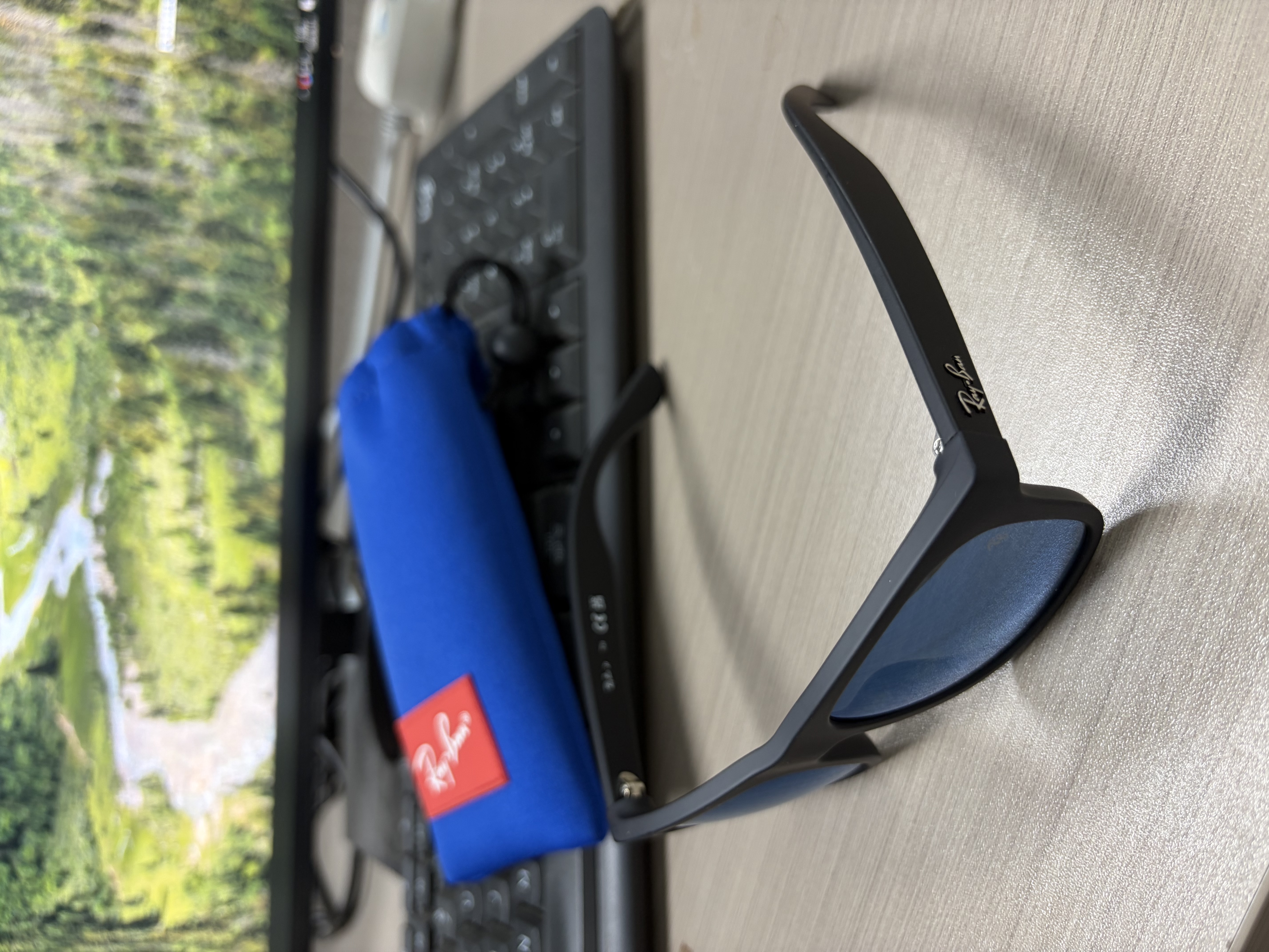 雷朋（RayBan）儿童太阳镜时尚方形墨镜0RJ9069S 702855橡胶黑色镜框蓝色片 实拍图