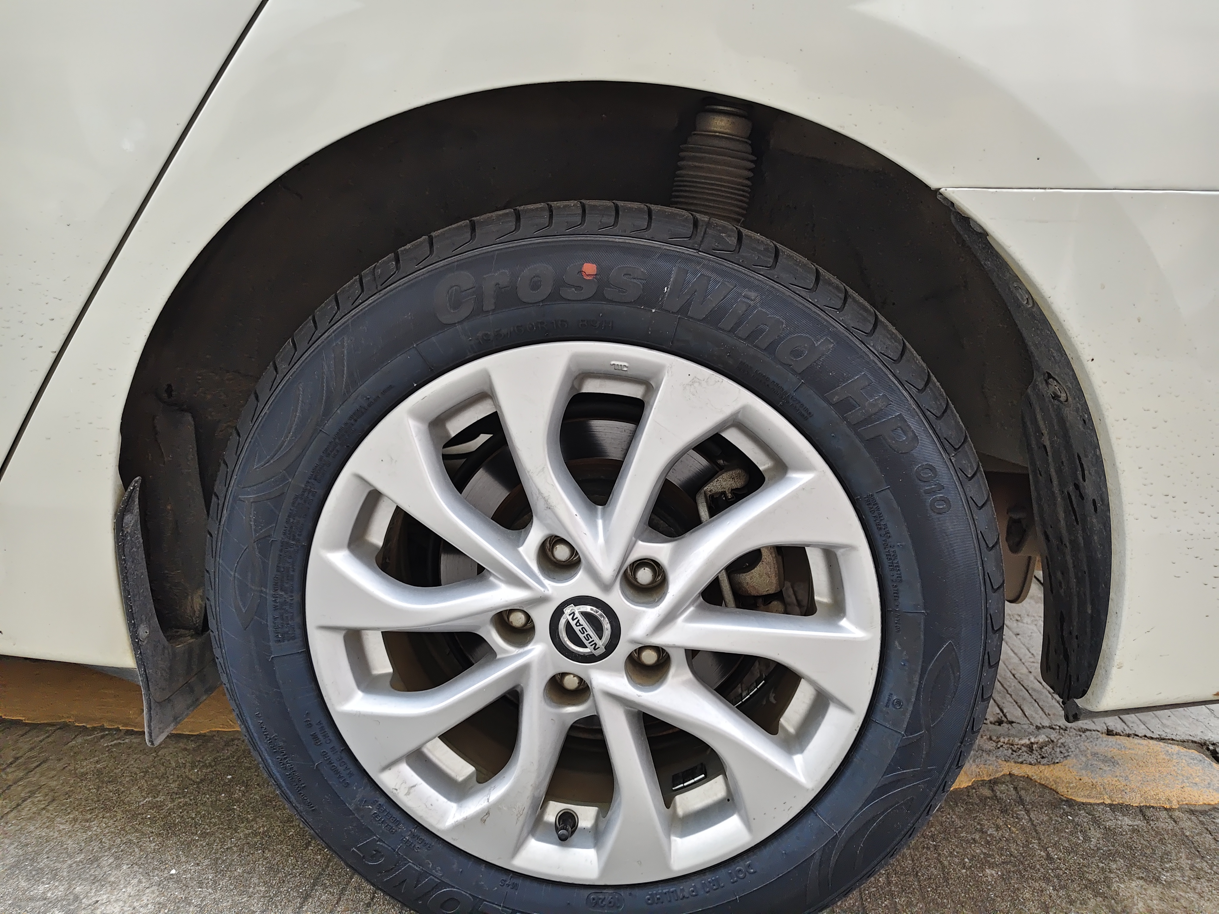 玲珑轮胎汽车轮胎195/60R16 89H 御风Crosswind HP010 原配风行S500 实拍图