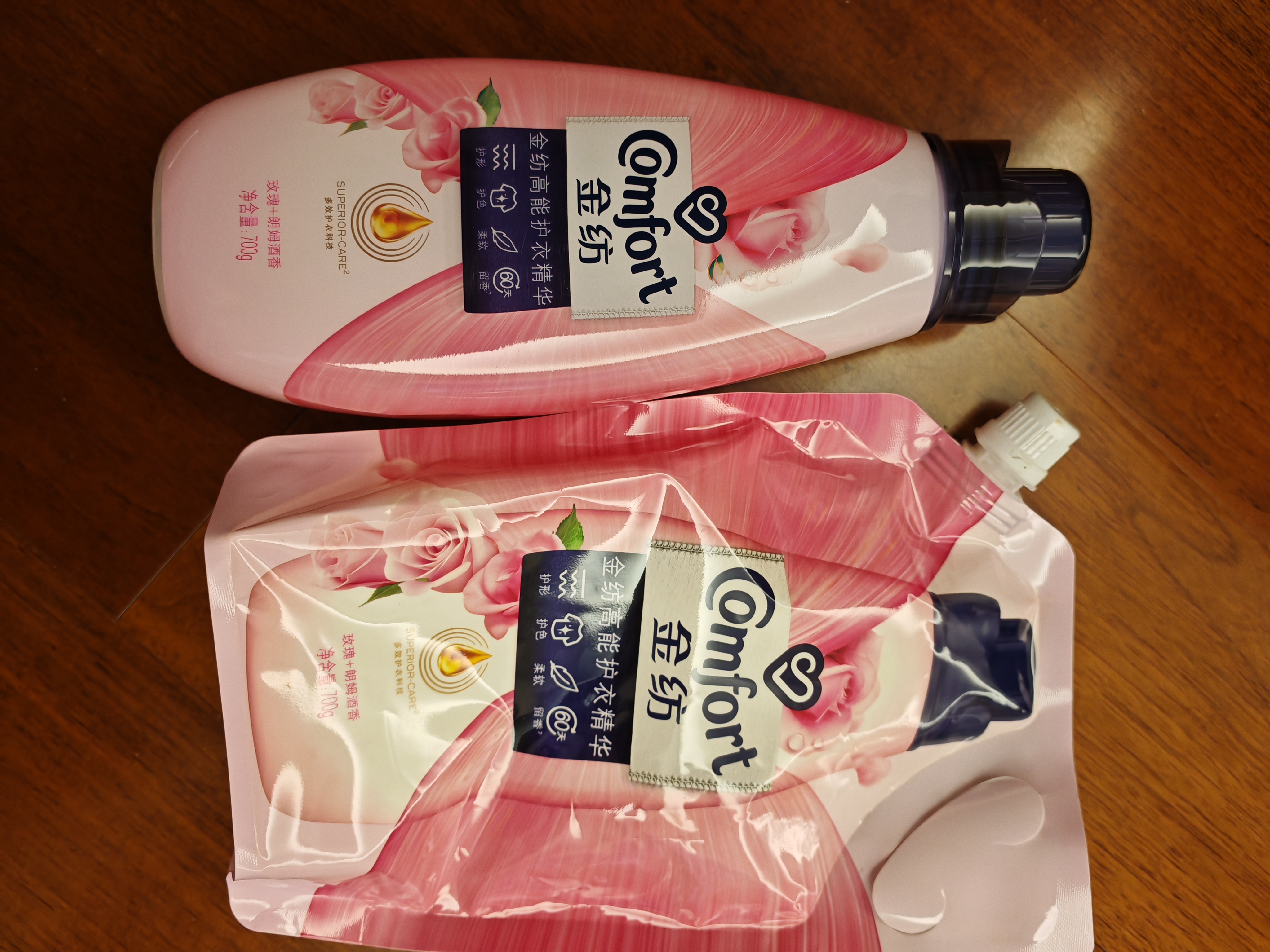 金纺高能护衣精华浓缩护型柔顺剂液玫瑰朗姆酒700G玫瑰朗姆酒袋装700g 实拍图