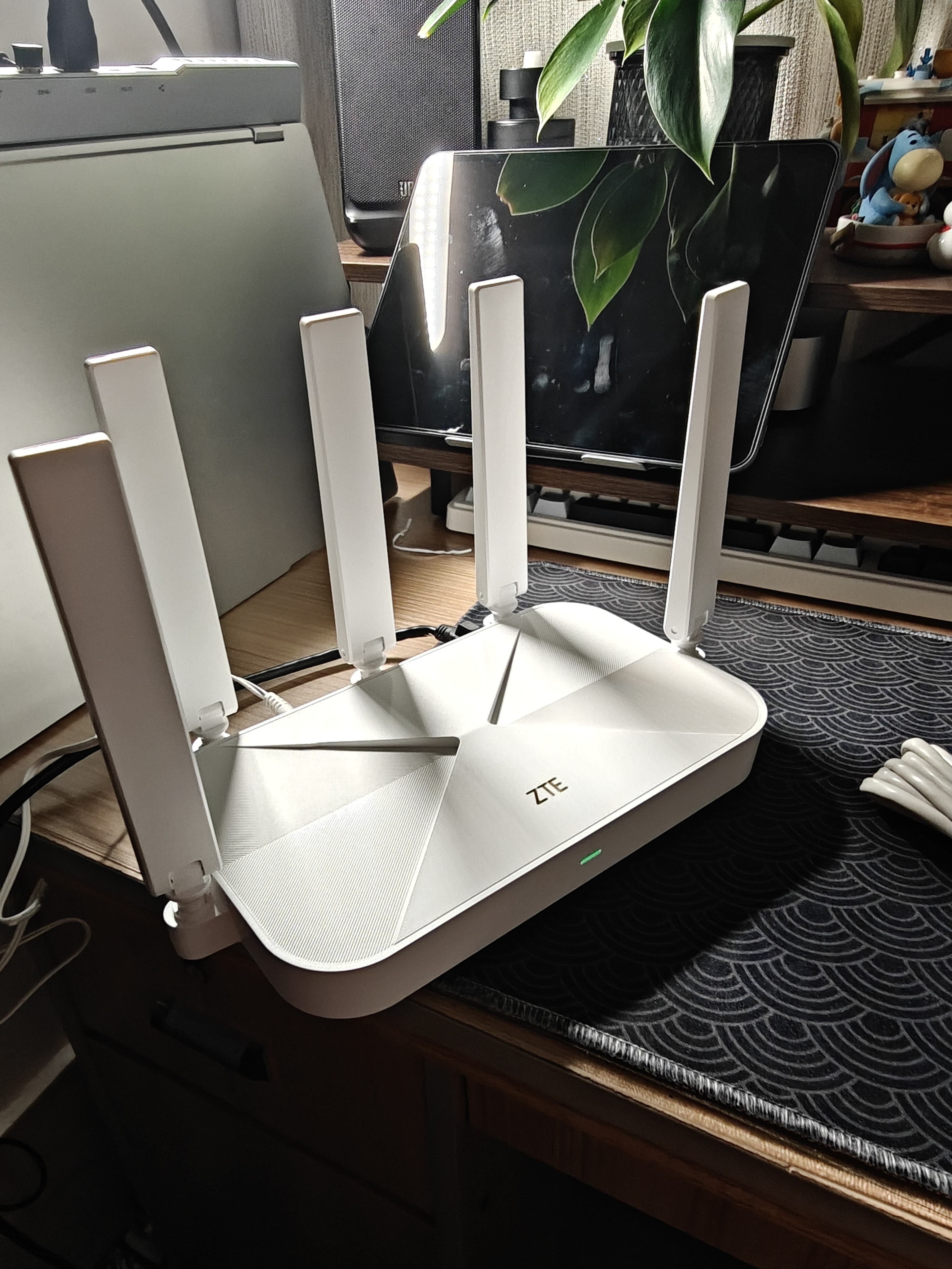 中兴（ZTE）【巡天AX3000&晴天AX3000】WIFI6千兆无线家用路由器 5G双频穿墙王 Mesh 3000M全屋套装（1+1） 实拍图