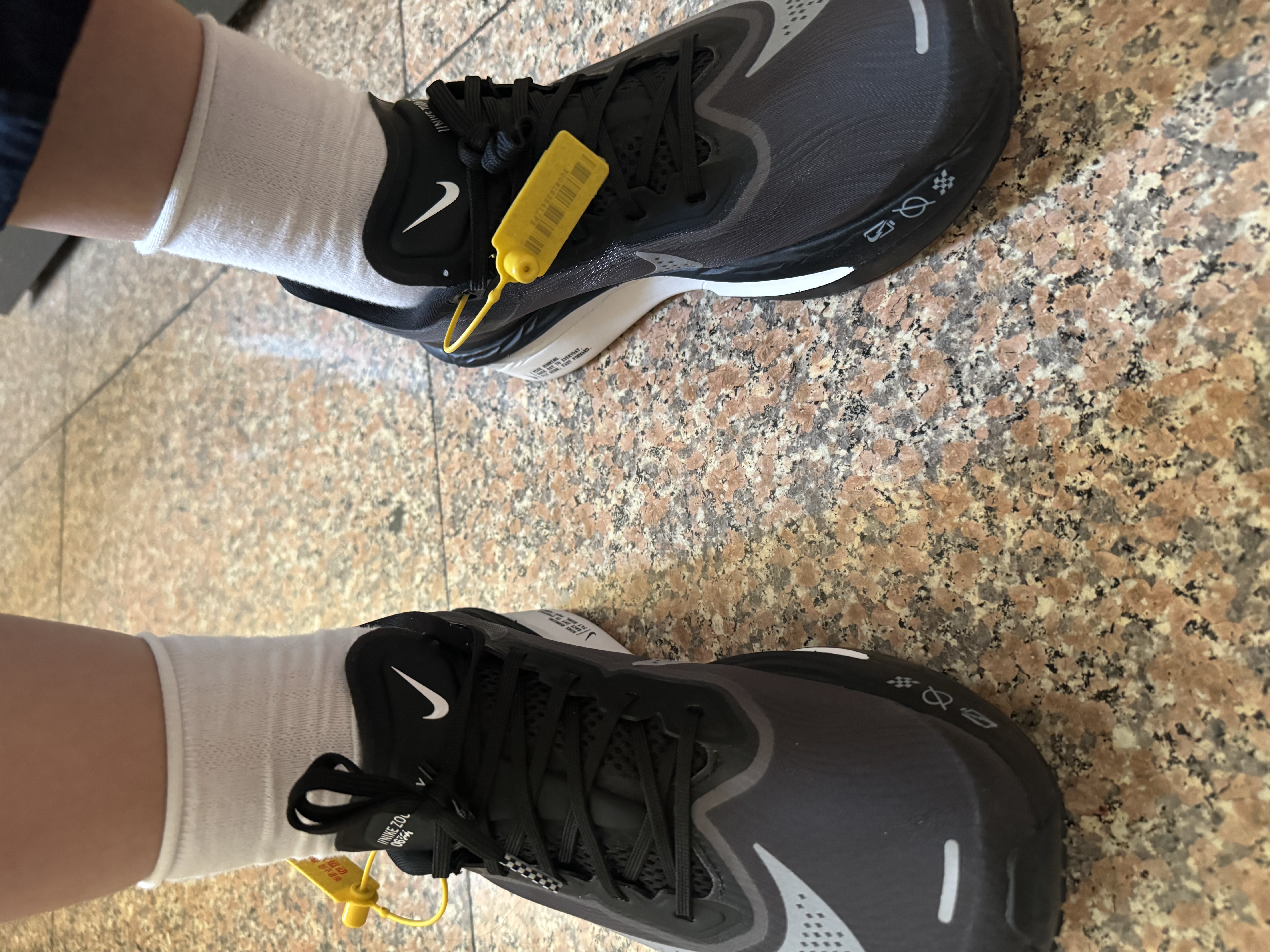 耐克NIKE碳板跑步鞋女子泡棉缓震ZOOM FLY 6运动鞋FN8455-001黑40 实拍图